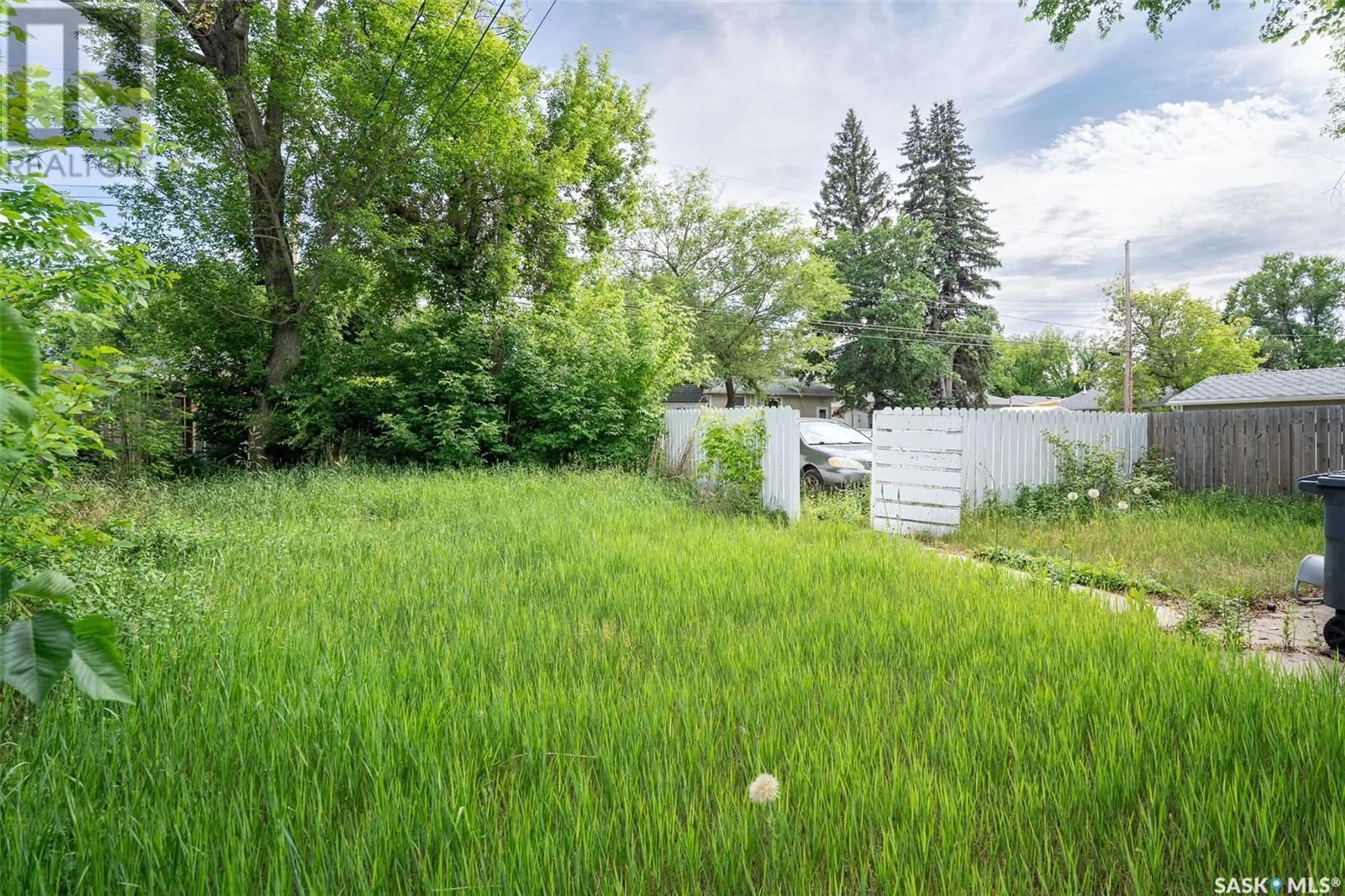 Unknown for 47 BELL CRESCENT, Saskatoon Saskatchewan S7J2W2