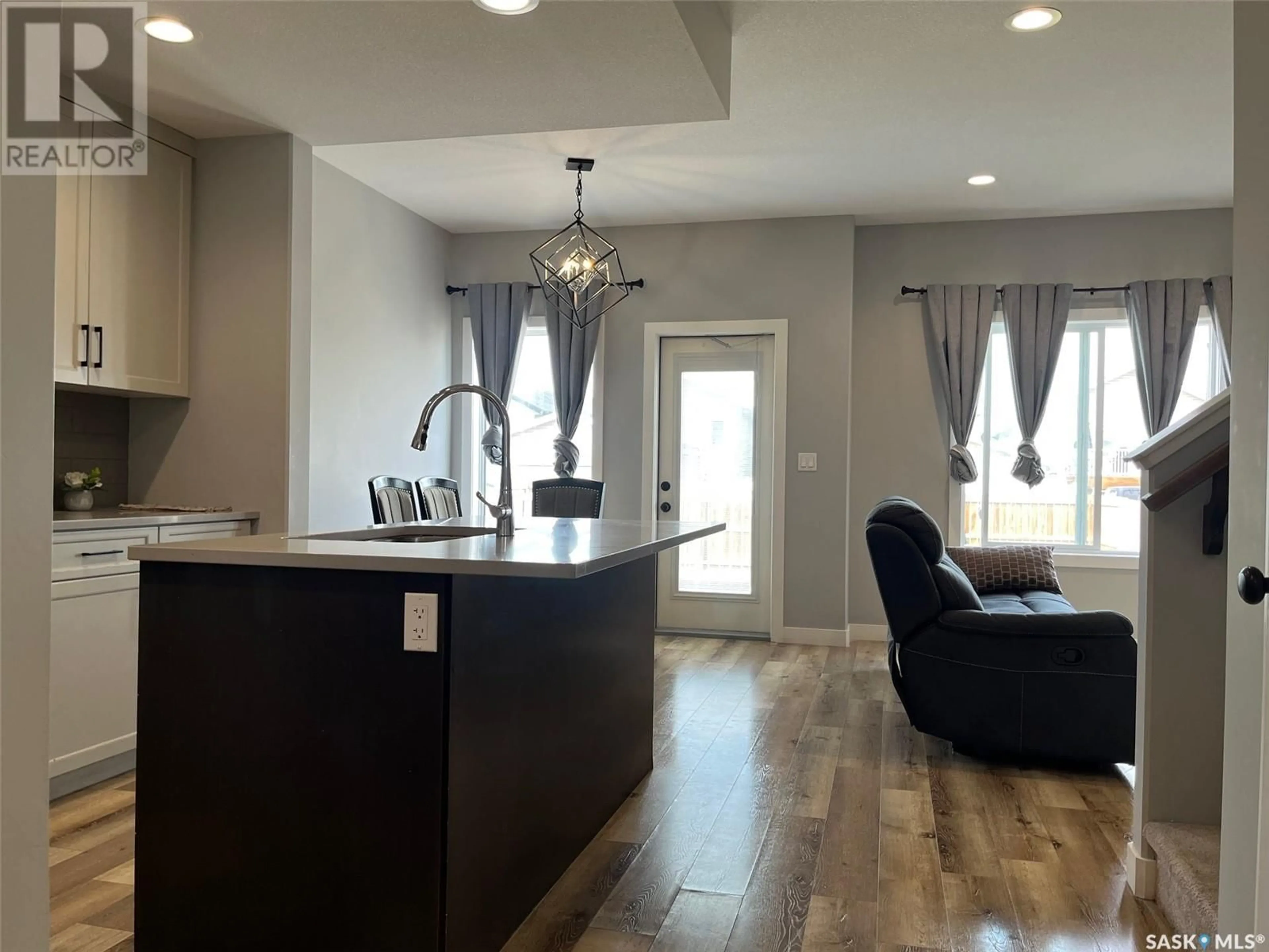 Open concept kitchen, unknown for 4142 DIEFENBAKER DRIVE, Saskatoon Saskatchewan S7L6W8