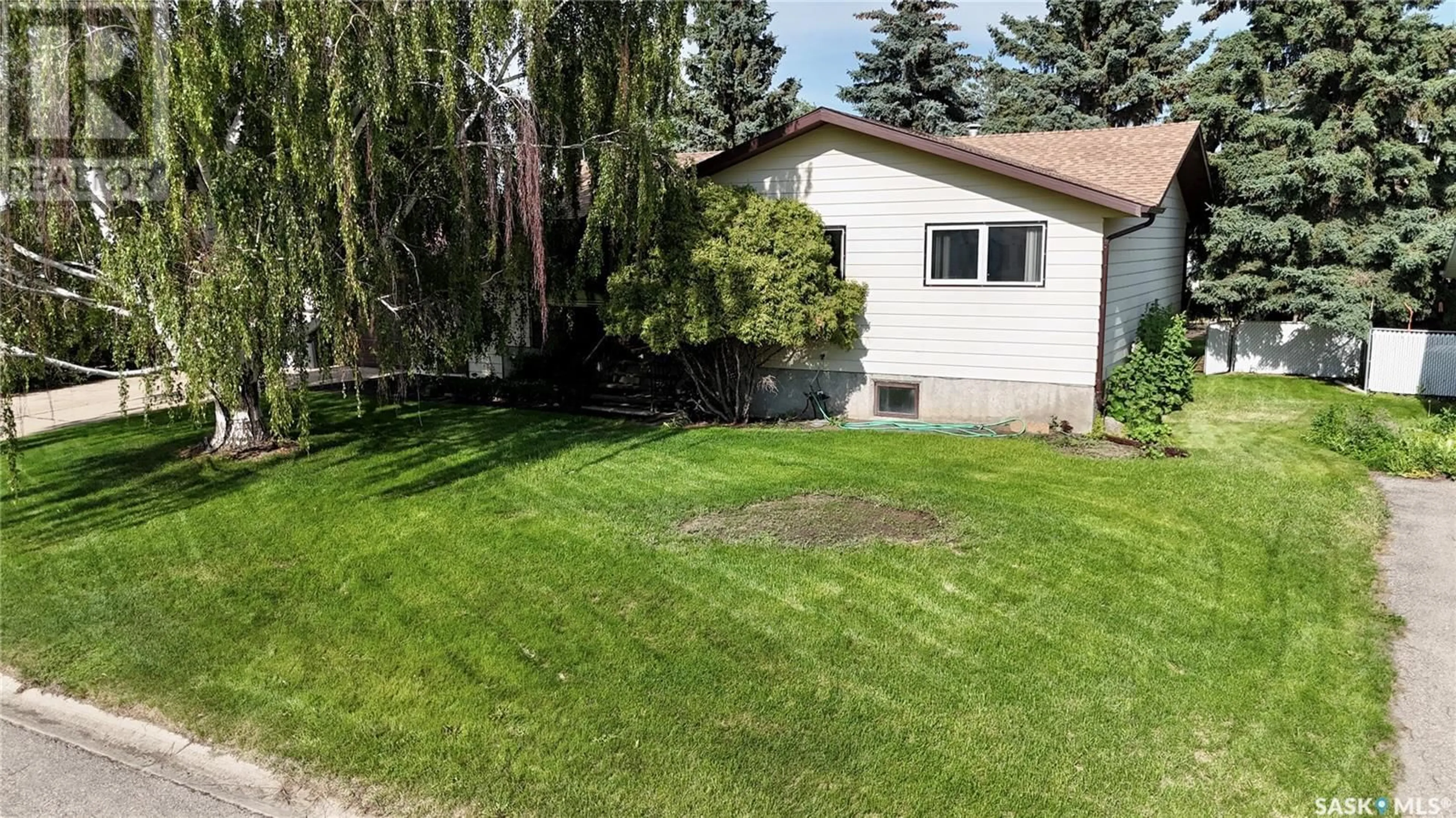 A pic from outside/outdoor area/front of a property/back of a property/a pic from drone, street for 521 HEARN STREET, Outlook Saskatchewan S0L2N0