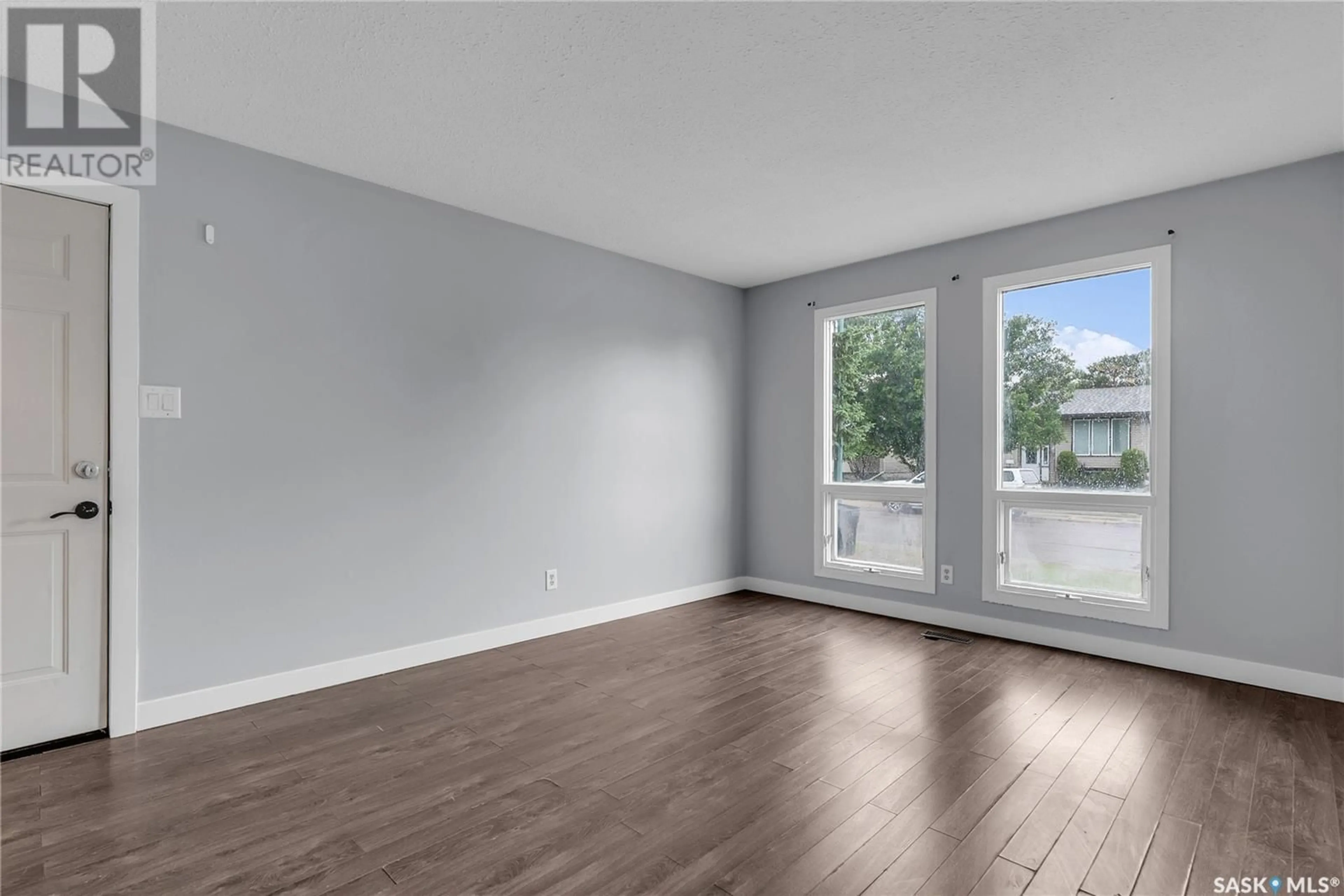 A pic of a room for 37 POPE CRESCENT, Saskatoon Saskatchewan S7L5K1