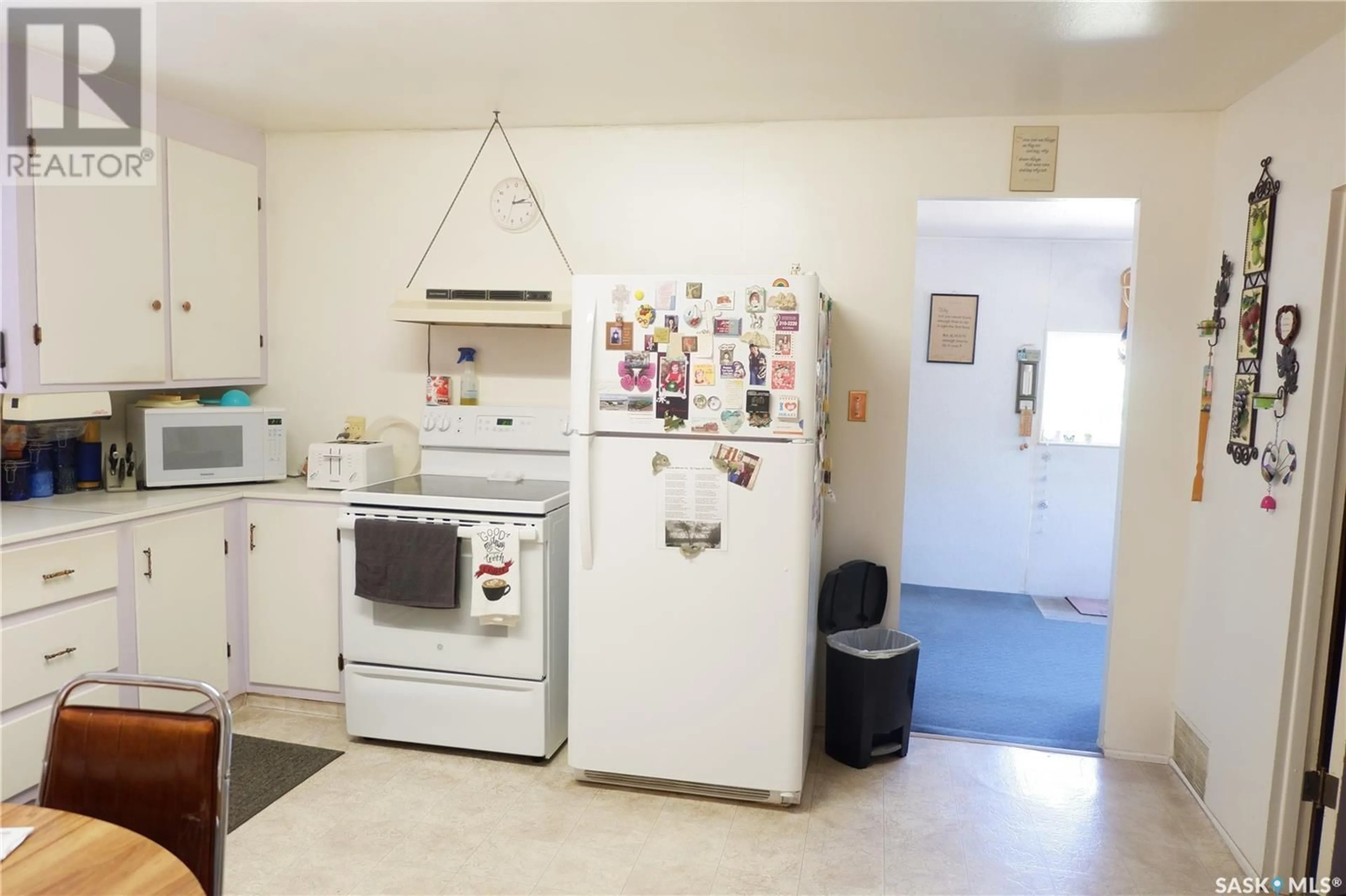 Standard kitchen, unknown for 311 KERRY STREET, Limerick Saskatchewan S0H2P0