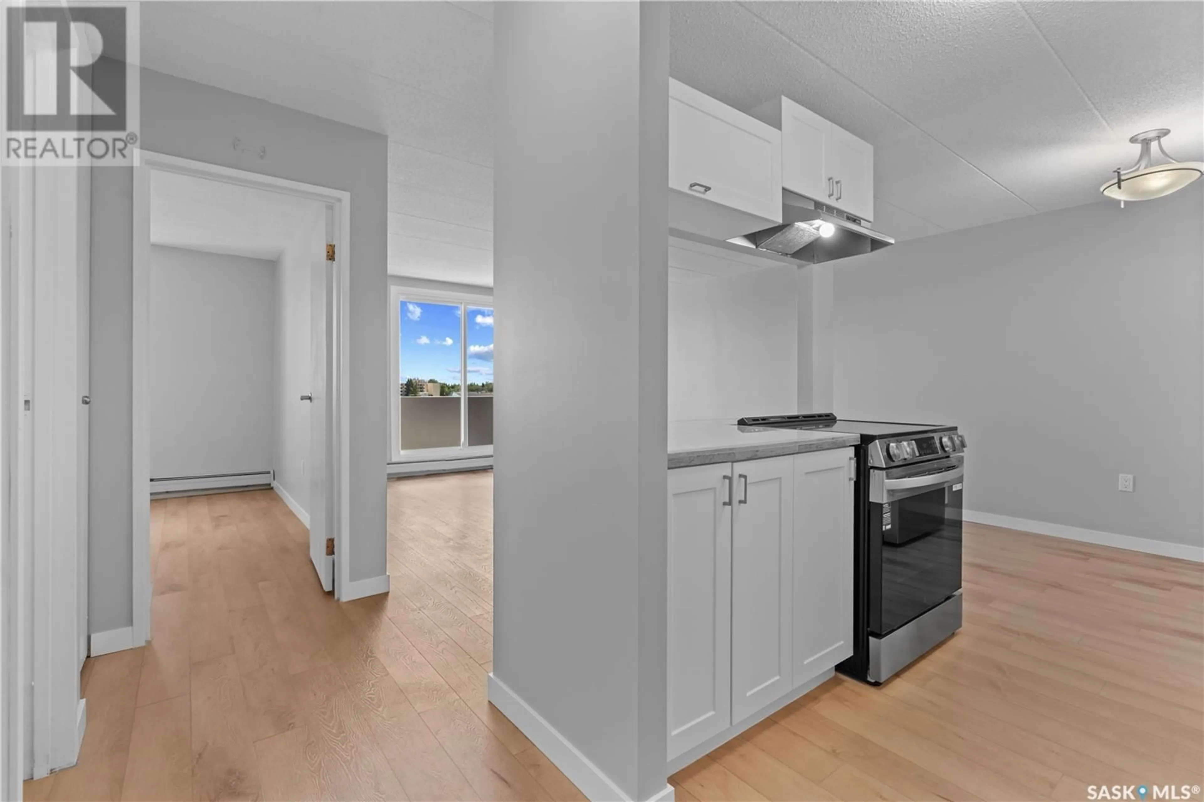 Standard kitchen, unknown for 505 - 2830 GORDON ROAD, Regina Saskatchewan S4S6A1