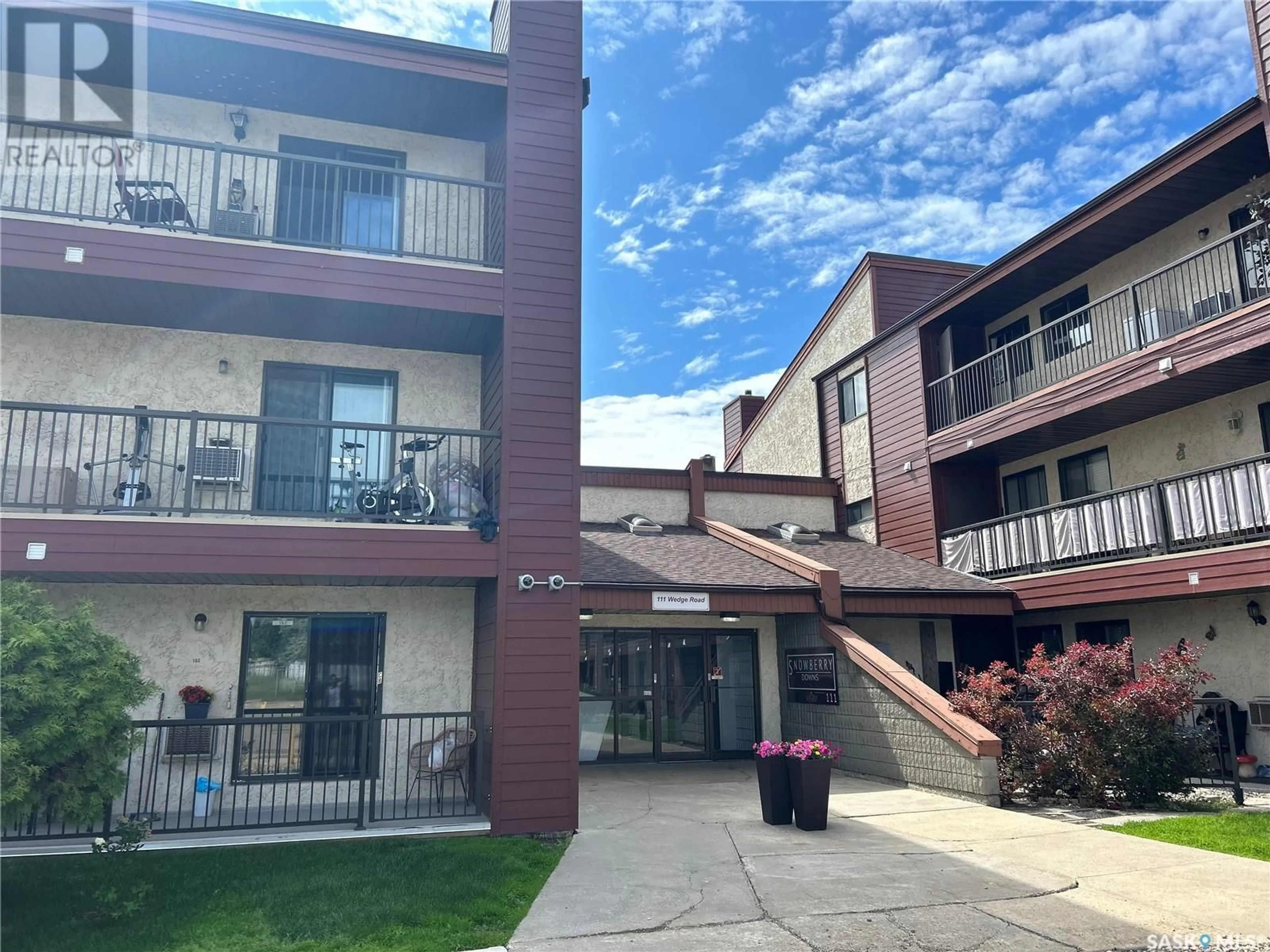 Patio, unknown for 111 - 115 WEDGE ROAD, Saskatoon Saskatchewan S7L6S8