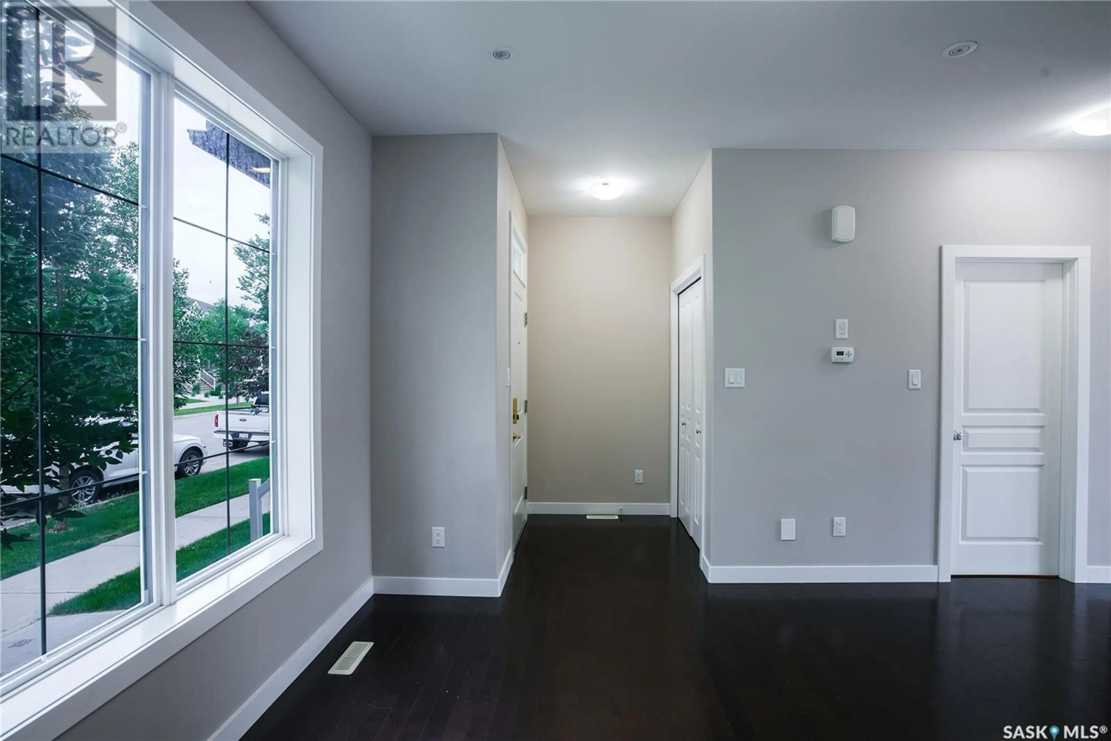 Indoor entryway for 4352 JAMES HILL ROAD, Regina Saskatchewan S4W0R2