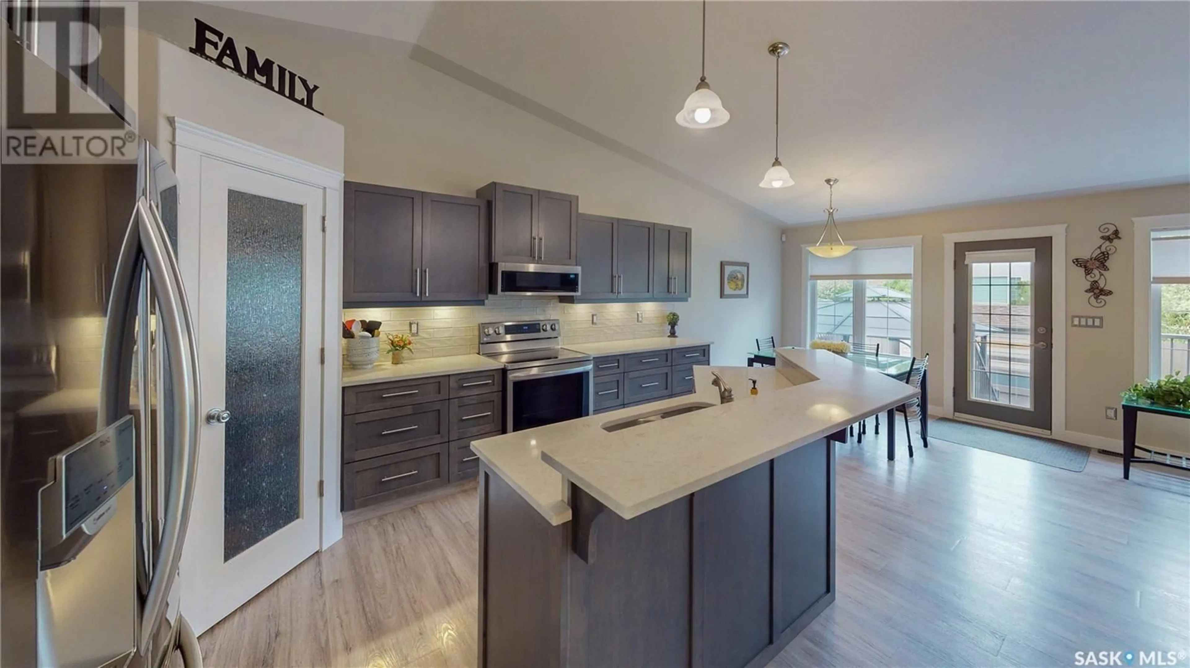 Open concept kitchen, ceramic/tile floor for 1363 BISSETT PLACE, Regina Saskatchewan S4X4P2