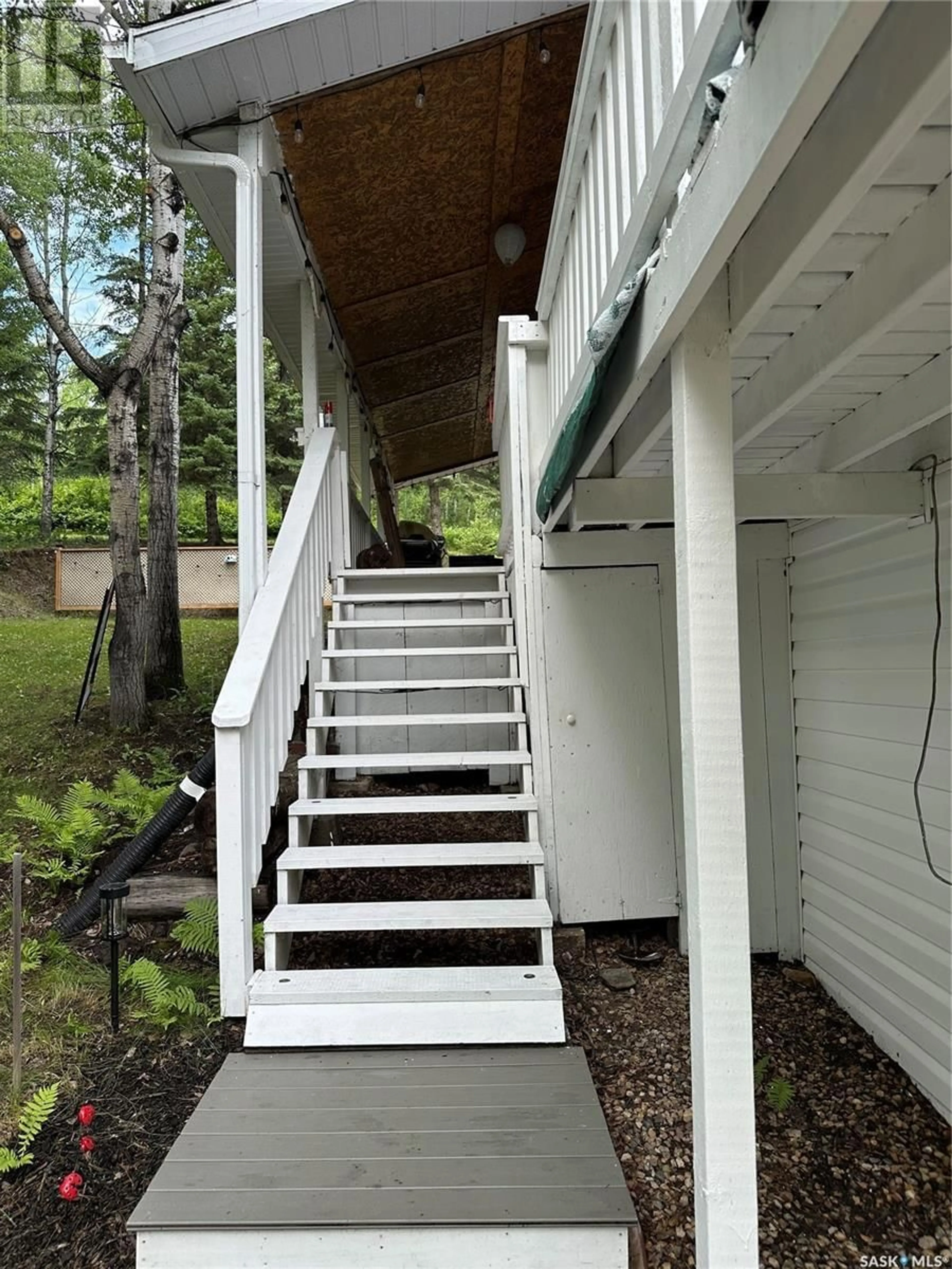 Stairs for 9 OSKUNAMOO DRIVE, Greenwater Provincial Park Saskatchewan S0E1H0