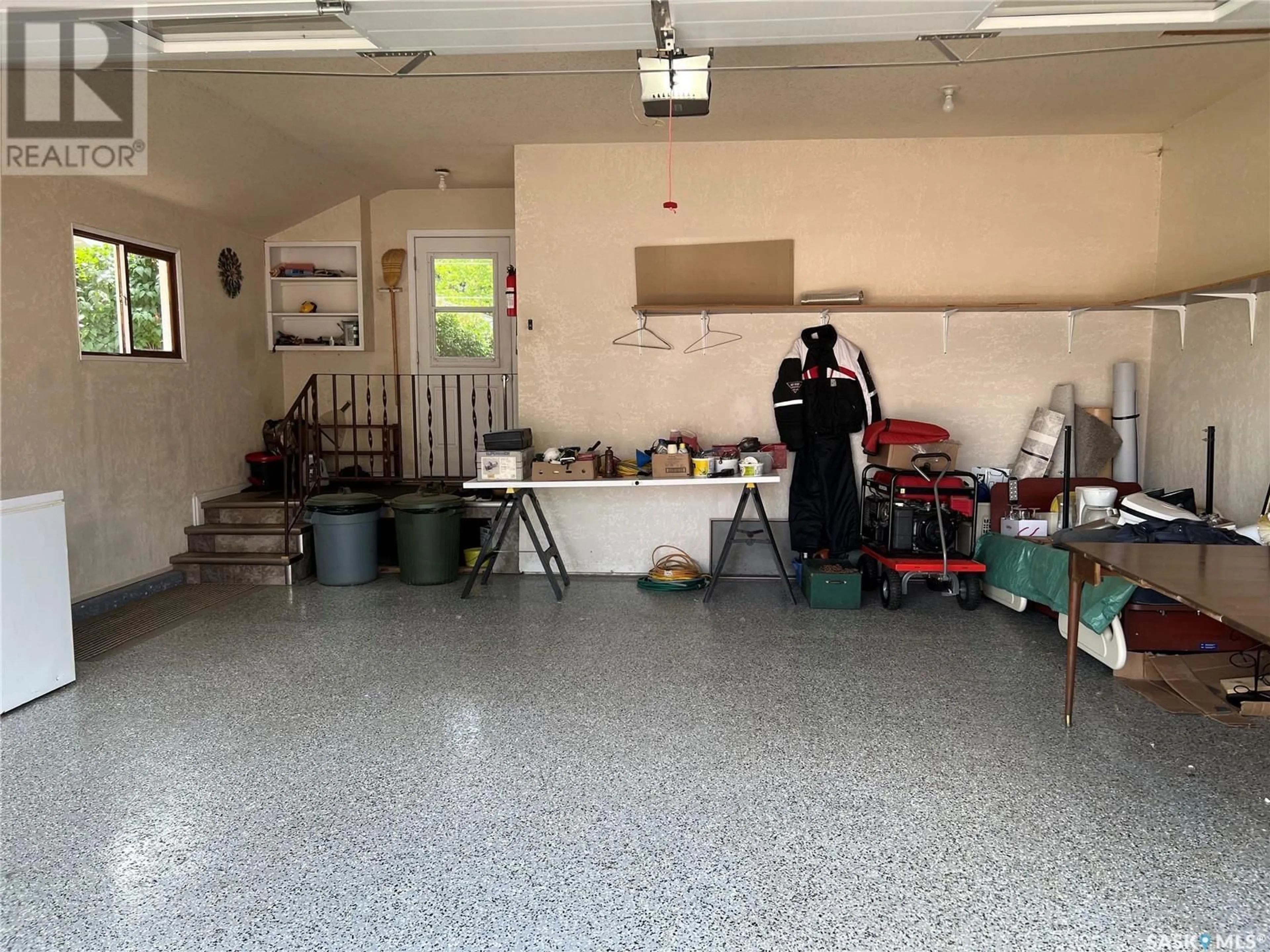 Indoor garage for 6 BIRCH STREET, Porcupine Plain Saskatchewan S0E1H0