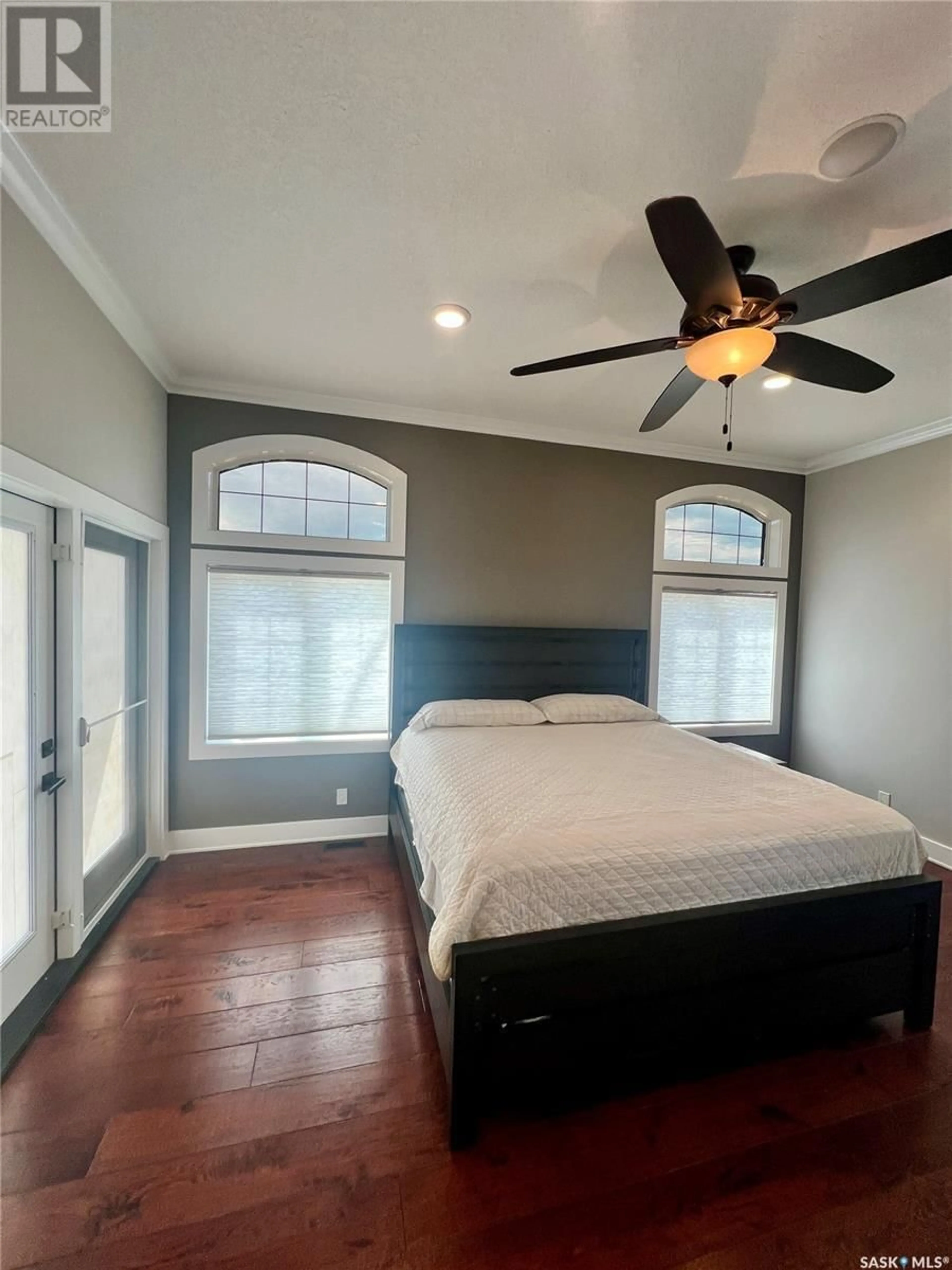 A pic of a room for NATALIE ACRES, Waldeck Saskatchewan S0H4J0