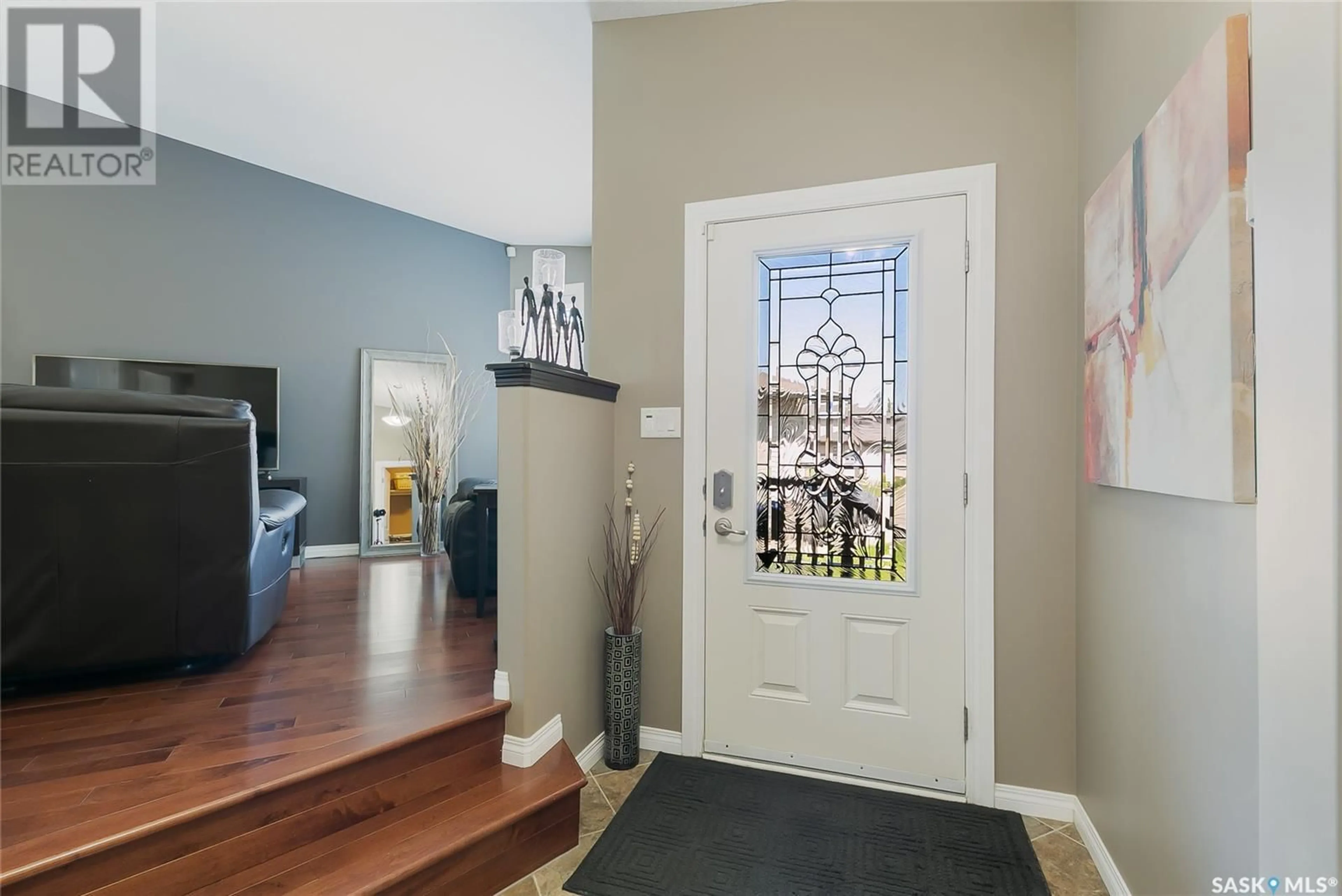 Indoor entryway for 4305 GUSWAY STREET, Regina Saskatchewan S4X0C8