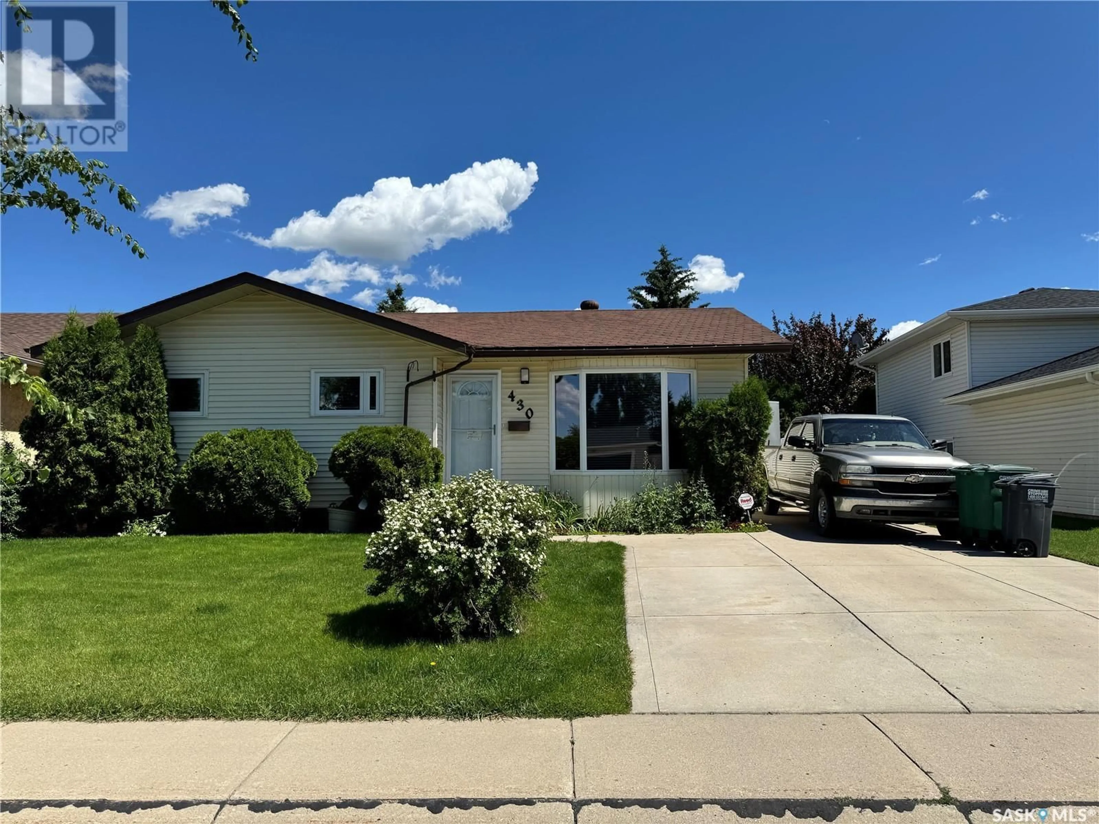 Home with vinyl exterior material, street for 430 KONIHOWSKI ROAD, Saskatoon Saskatchewan S7S1C5
