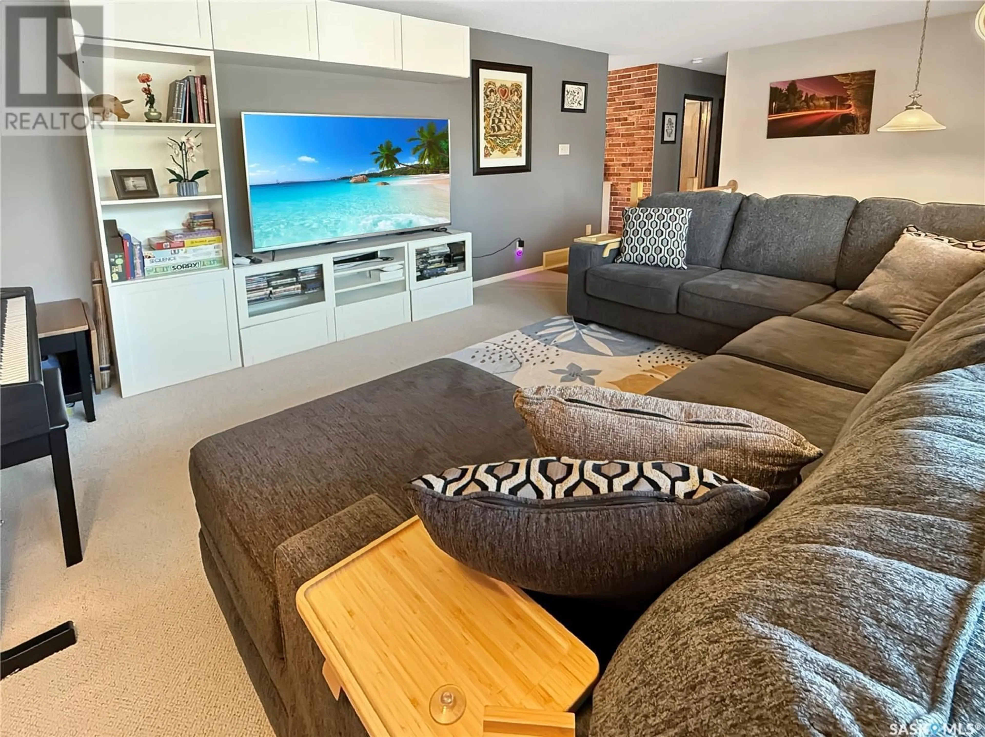 Living room with furniture, unknown for 286 BURKE CRESCENT, Swift Current Saskatchewan S9H4H6