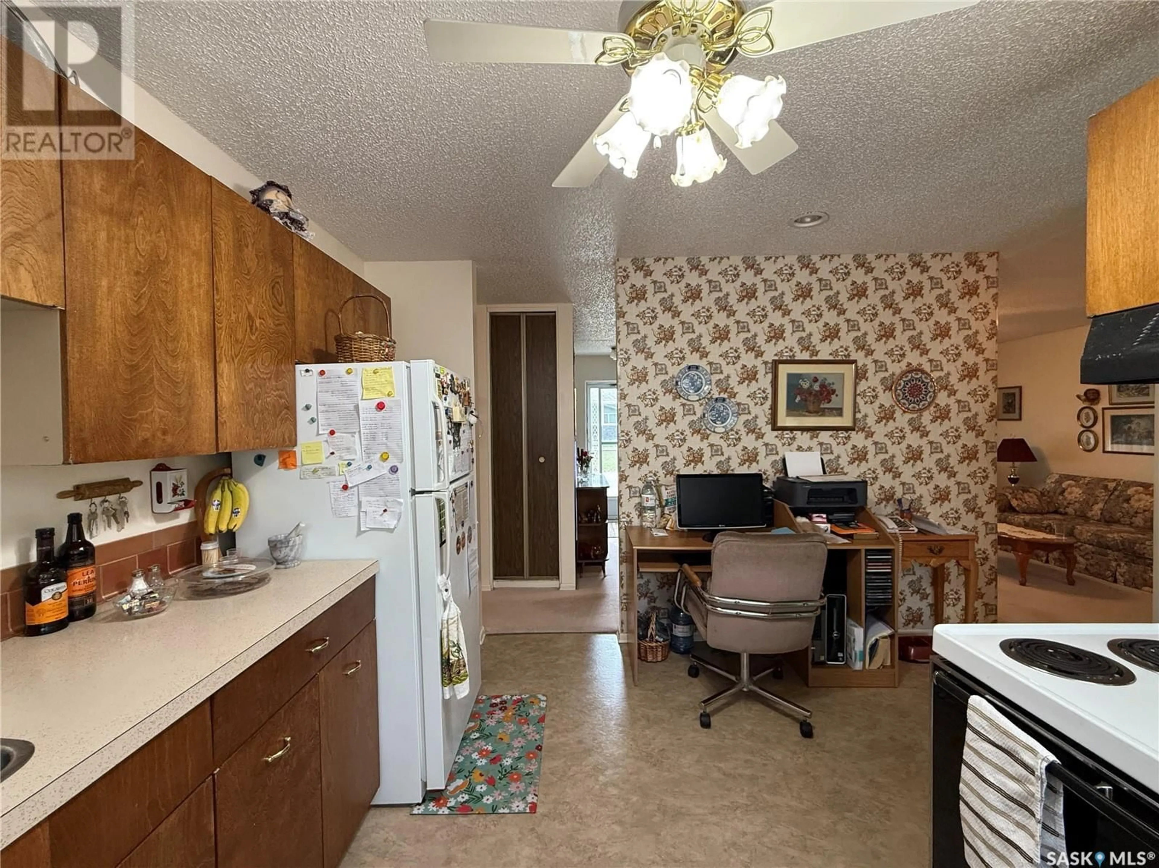 Unknown for 8 DOERR PLACE, Regina Saskatchewan S4S5K6