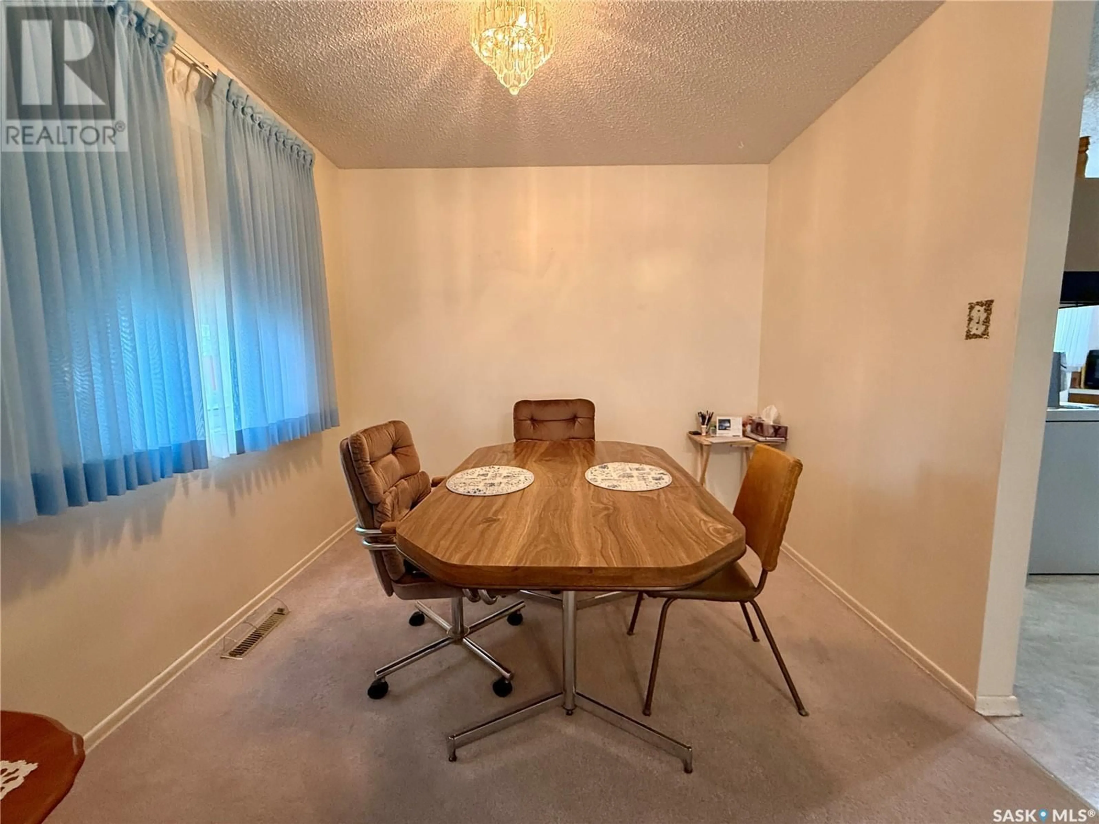 A pic of a room for 8 DOERR PLACE, Regina Saskatchewan S4S5K6