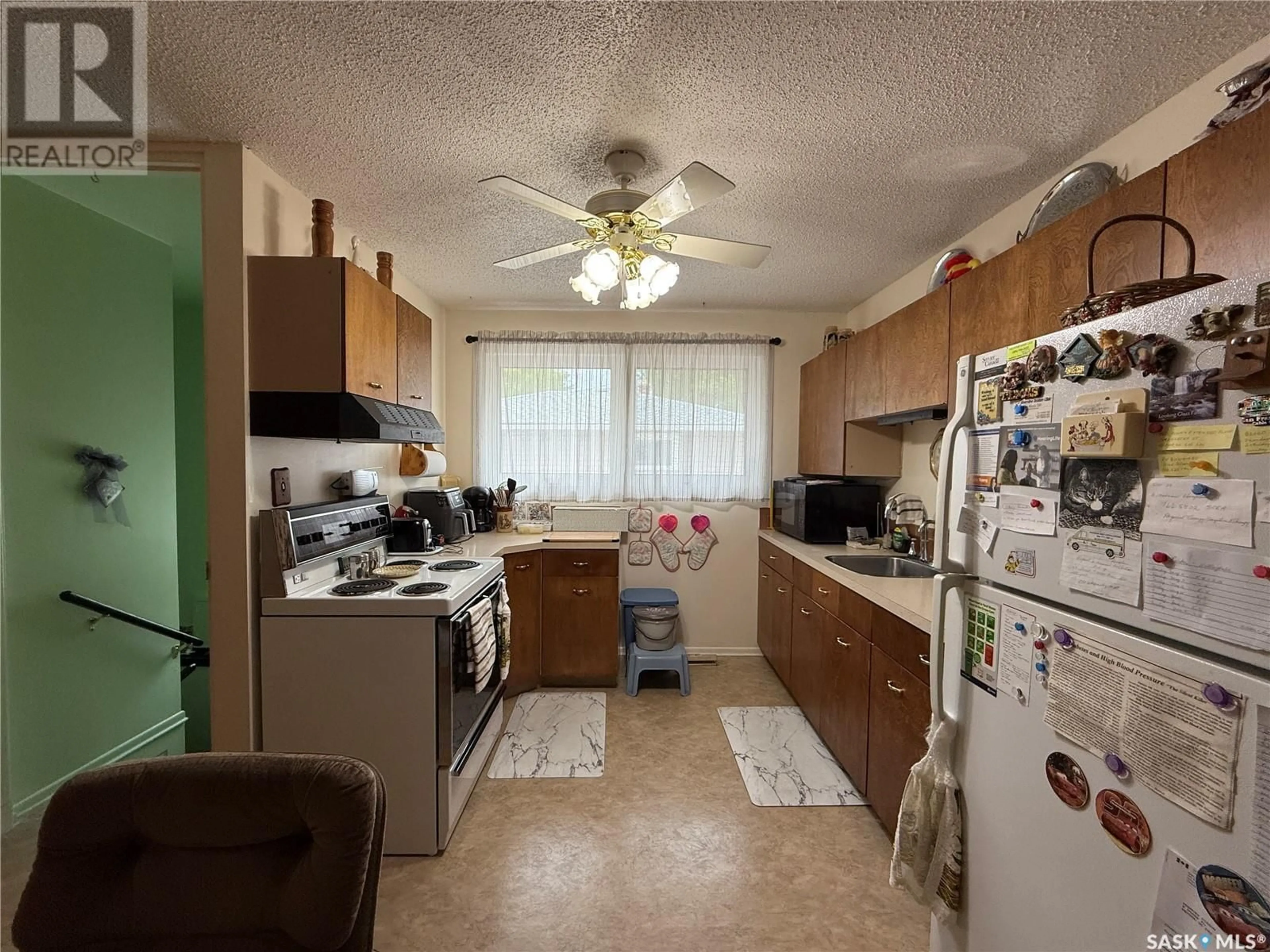 Standard kitchen, unknown for 8 DOERR PLACE, Regina Saskatchewan S4S5K6