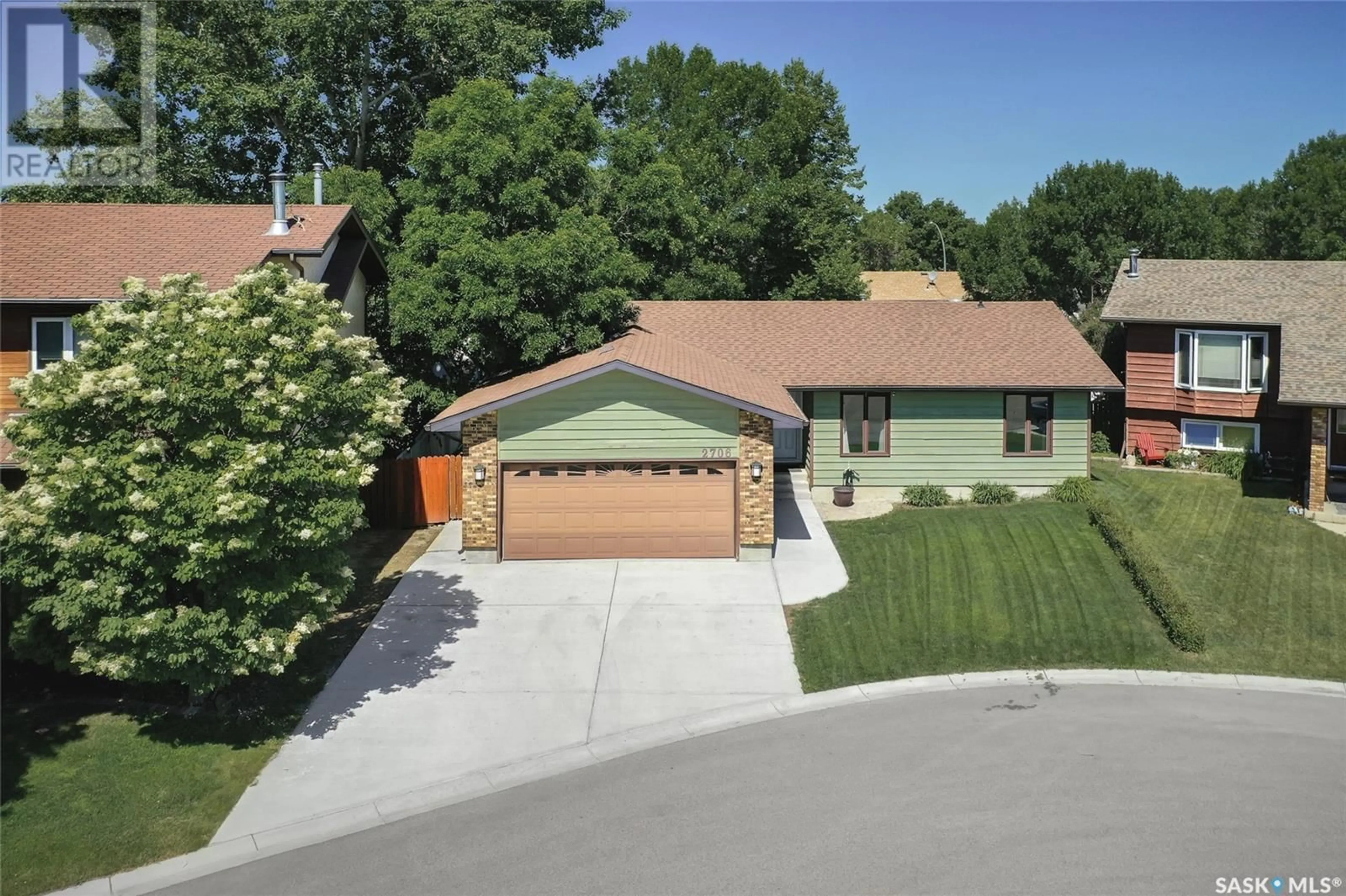A pic from outside/outdoor area/front of a property/back of a property/a pic from drone, street for 2706 MCKEOWN PLACE, Regina Saskatchewan S4V1P7
