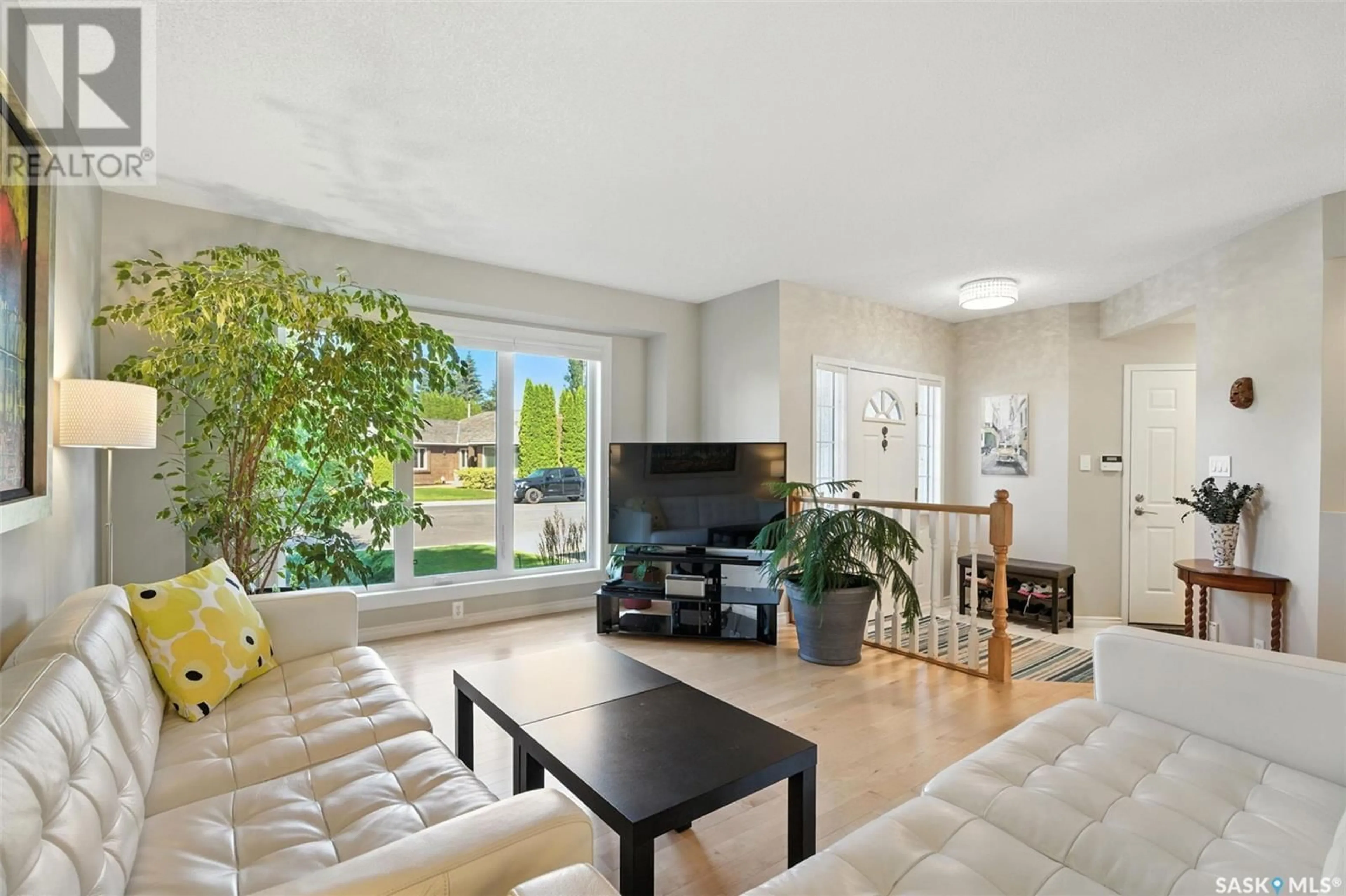 Living room with furniture, unknown for 1102 HURLEY WAY, Saskatoon Saskatchewan S7N4J7