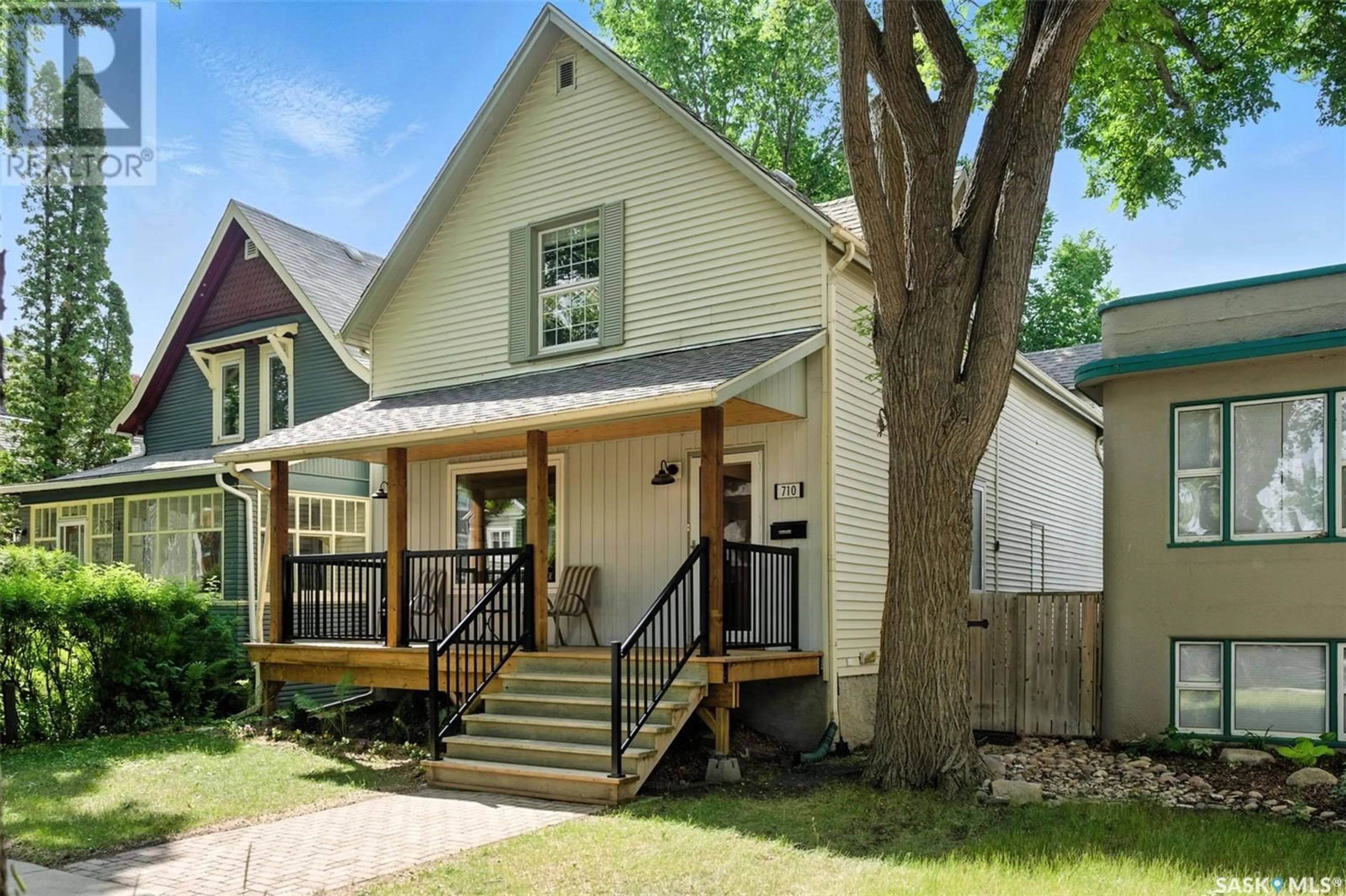 Home with brick exterior material, street for 710 10TH STREET, Saskatoon Saskatchewan S7H0H1