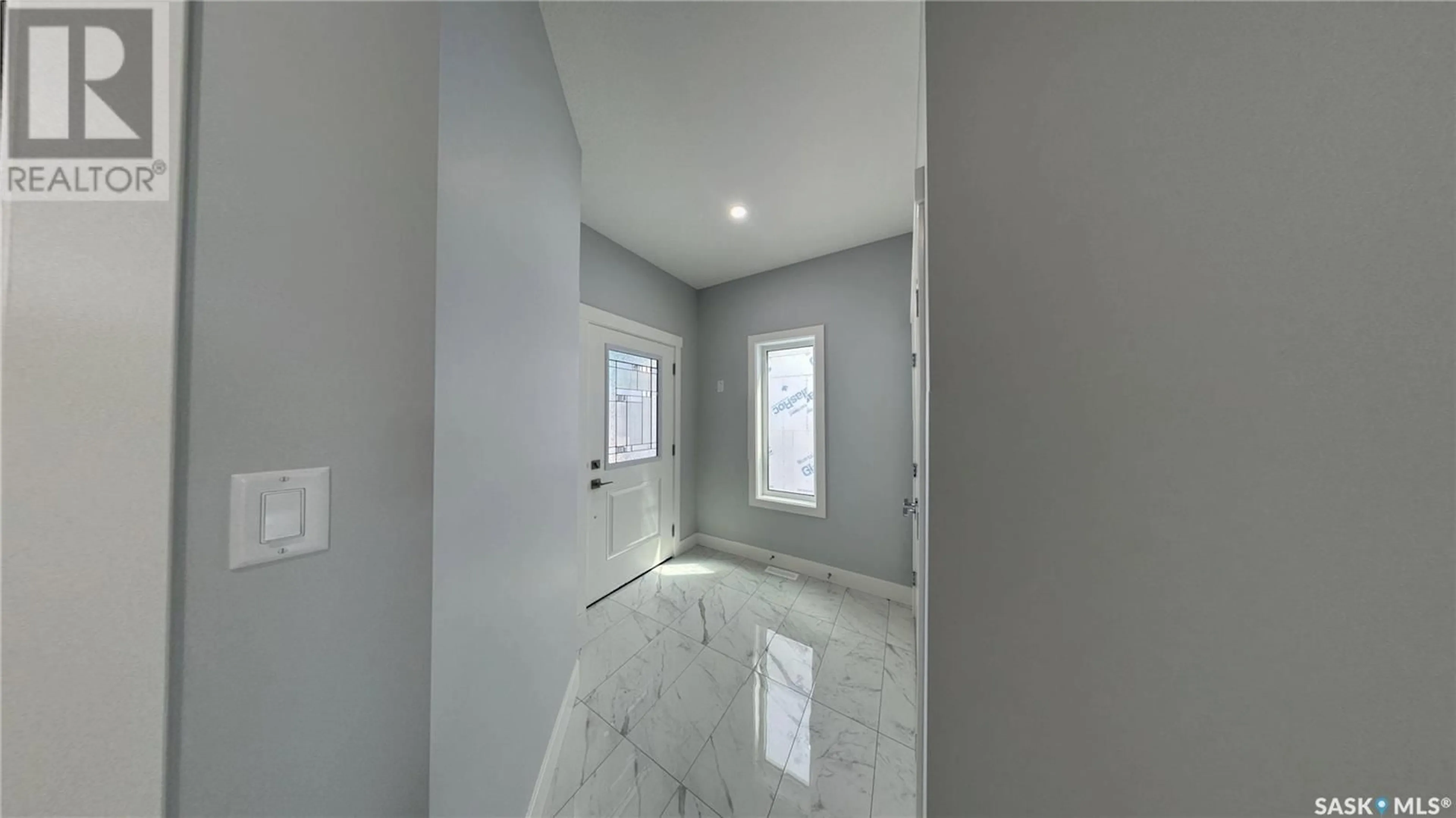 Indoor entryway for 511 SHARMA CRESCENT, Saskatoon Saskatchewan S7W0Y1