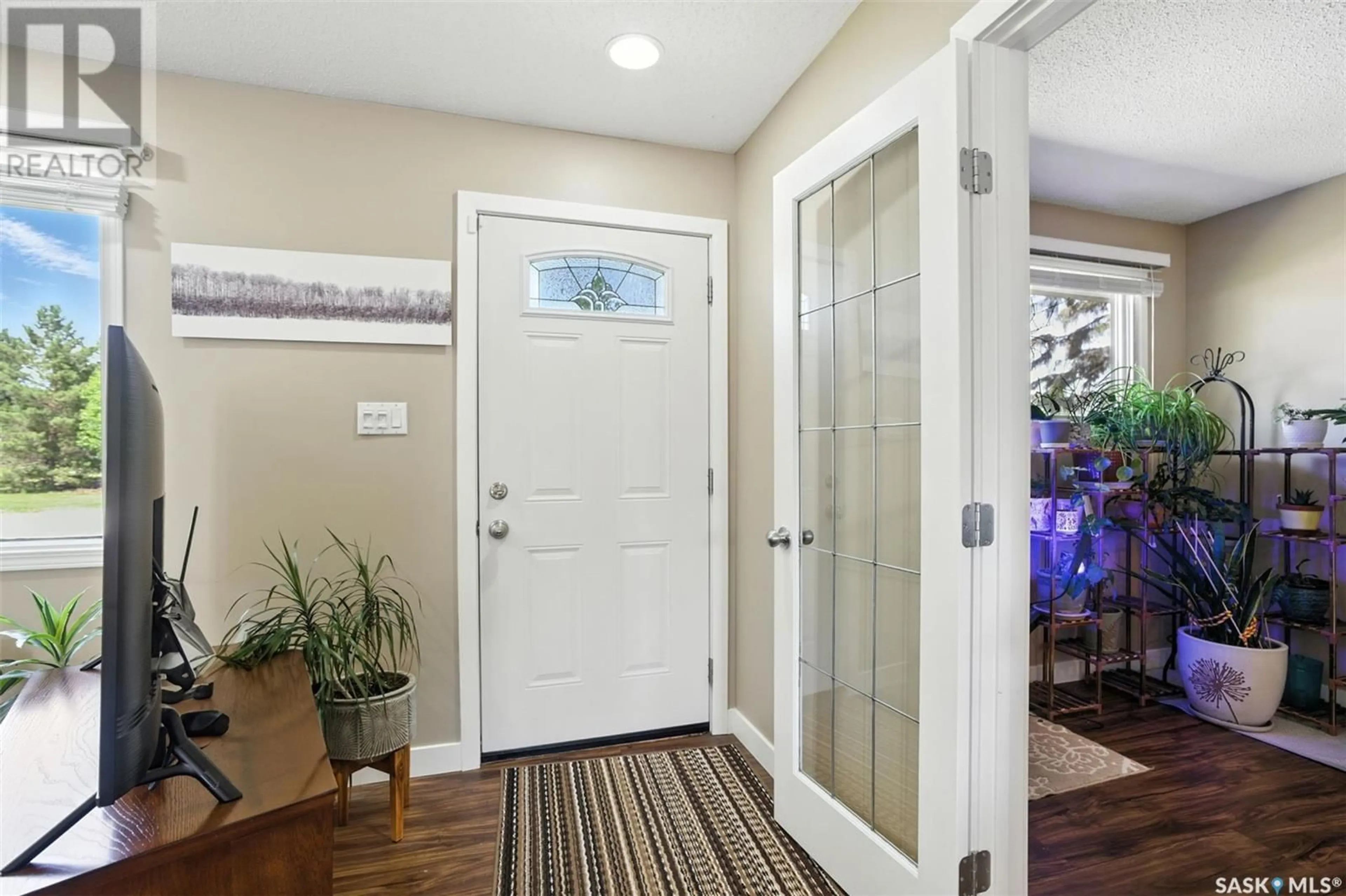 Indoor entryway for 2821 RUSHOLME ROAD, Saskatoon Saskatchewan S7L0H3