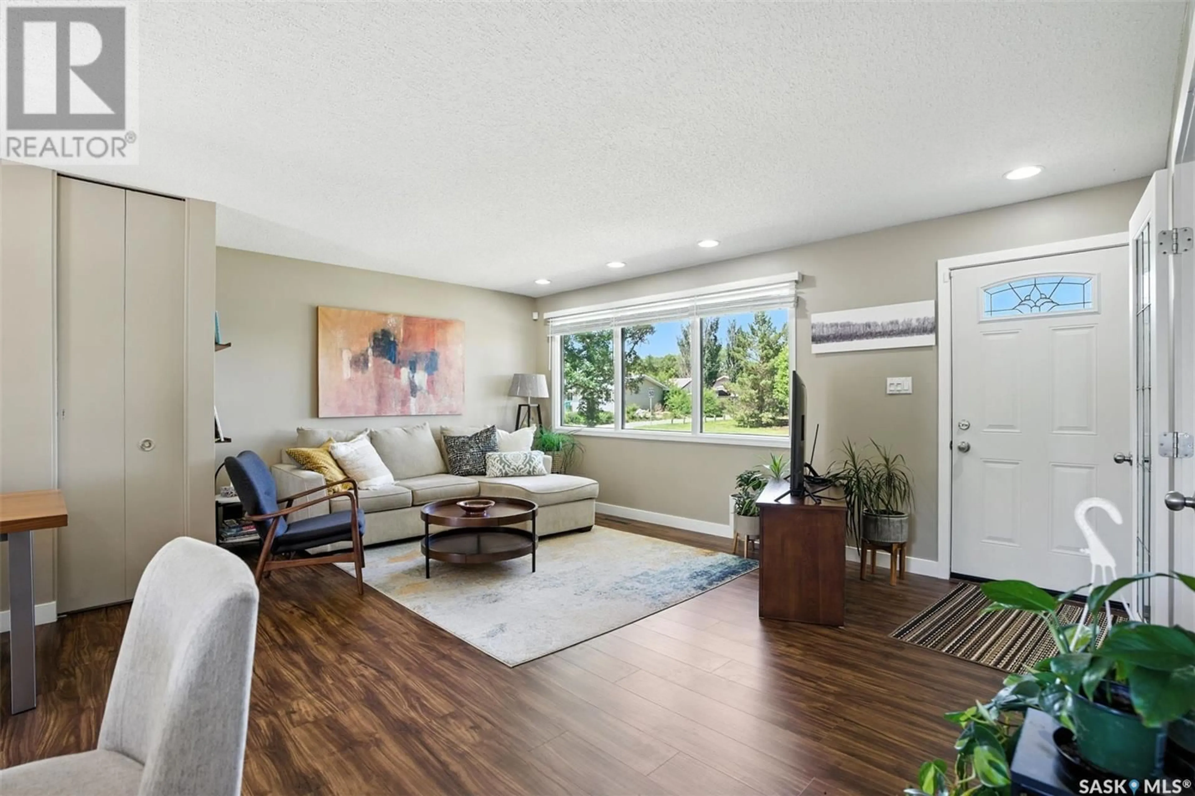 Living room with furniture, unknown for 2821 RUSHOLME ROAD, Saskatoon Saskatchewan S7L0H3