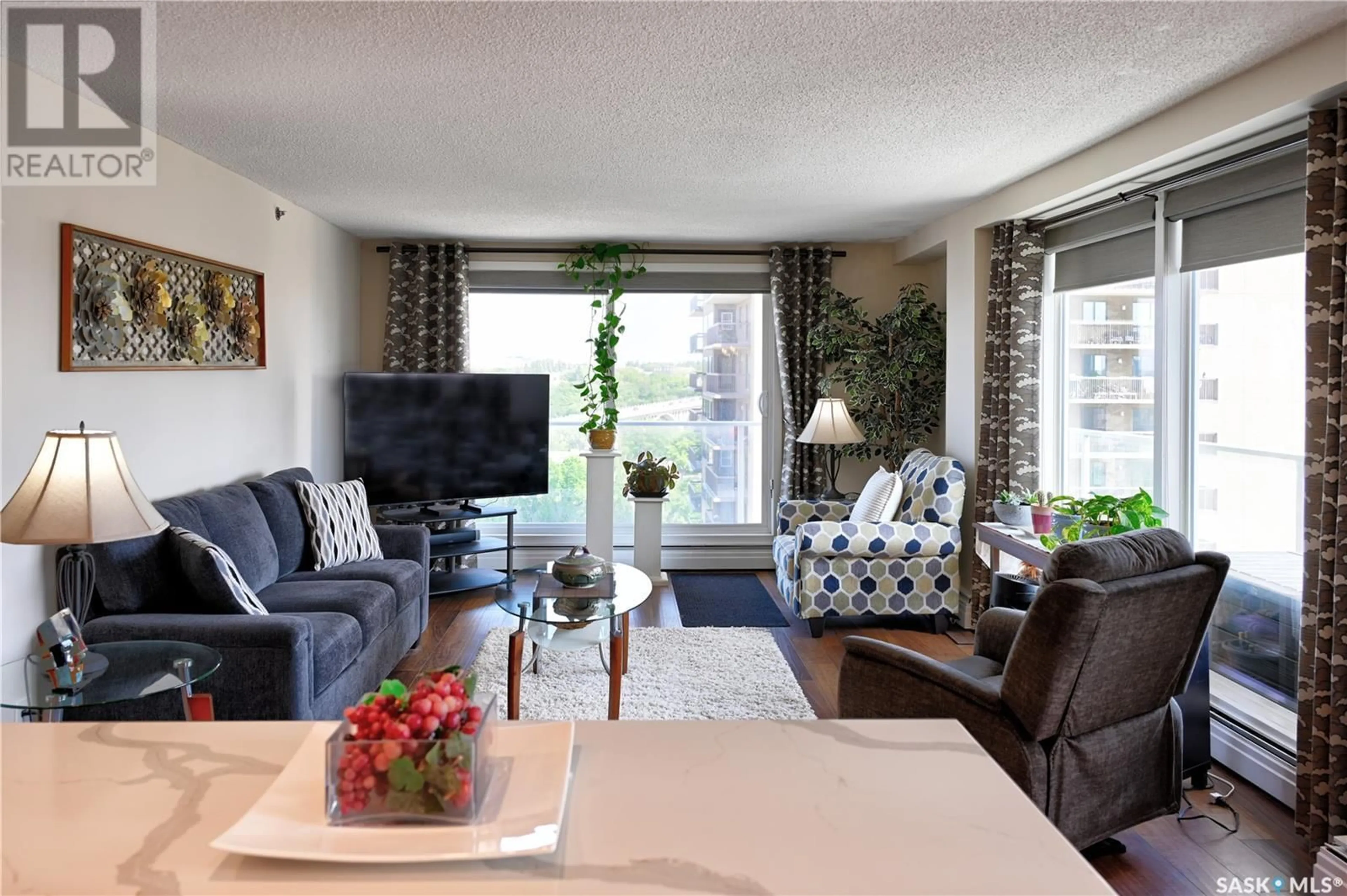 Living room with furniture, unknown for 320 - 1106 5TH AVENUE, Saskatoon Saskatchewan S7K2P5