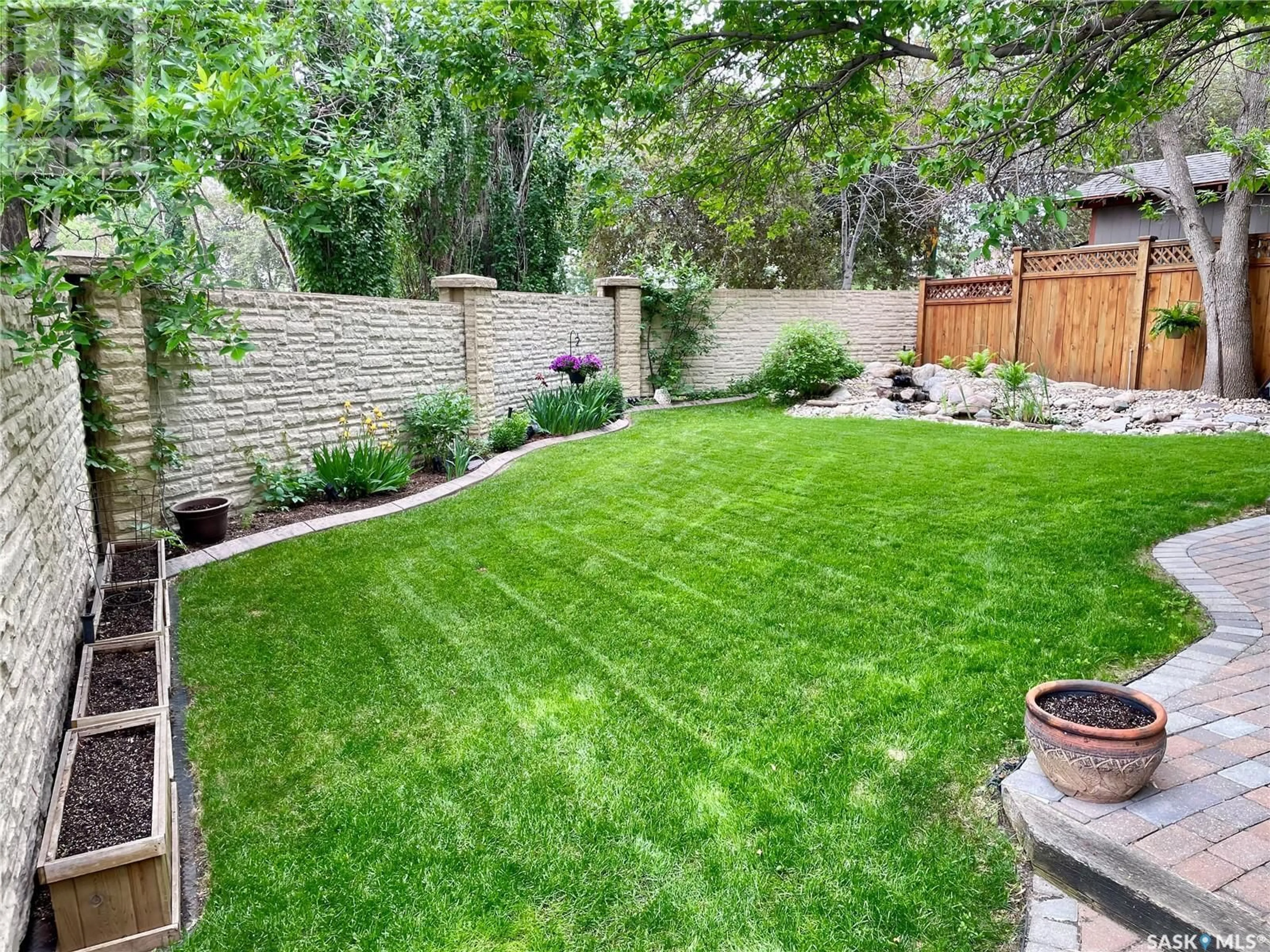 Patio, street for 1234 YOUNGSON PLACE, Regina Saskatchewan S4X4K4