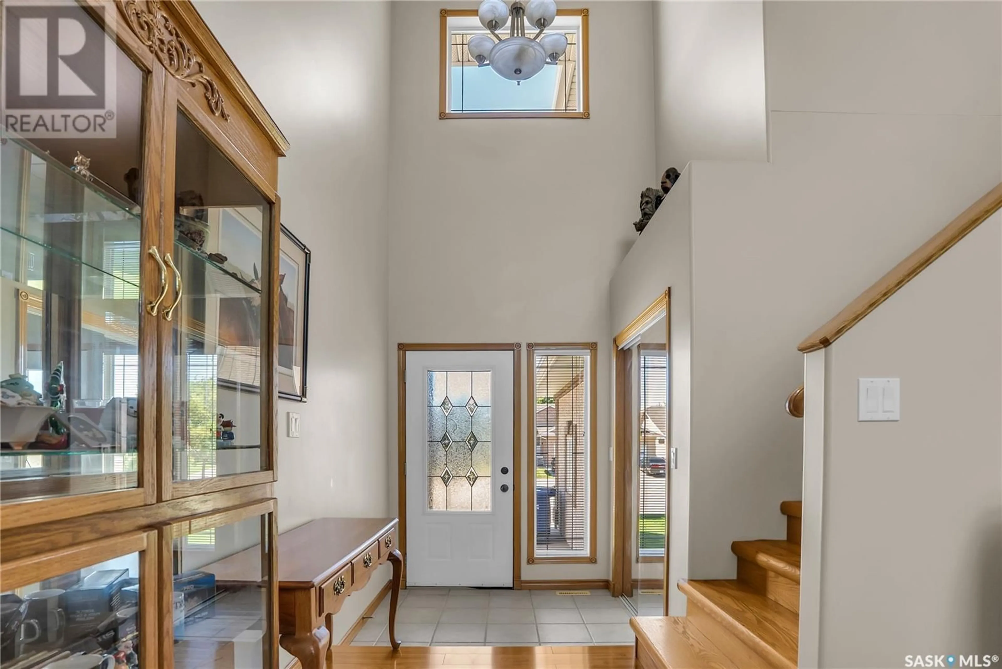 Indoor entryway for 110 SEARS COVE, Saskatoon Saskatchewan S7N4V5