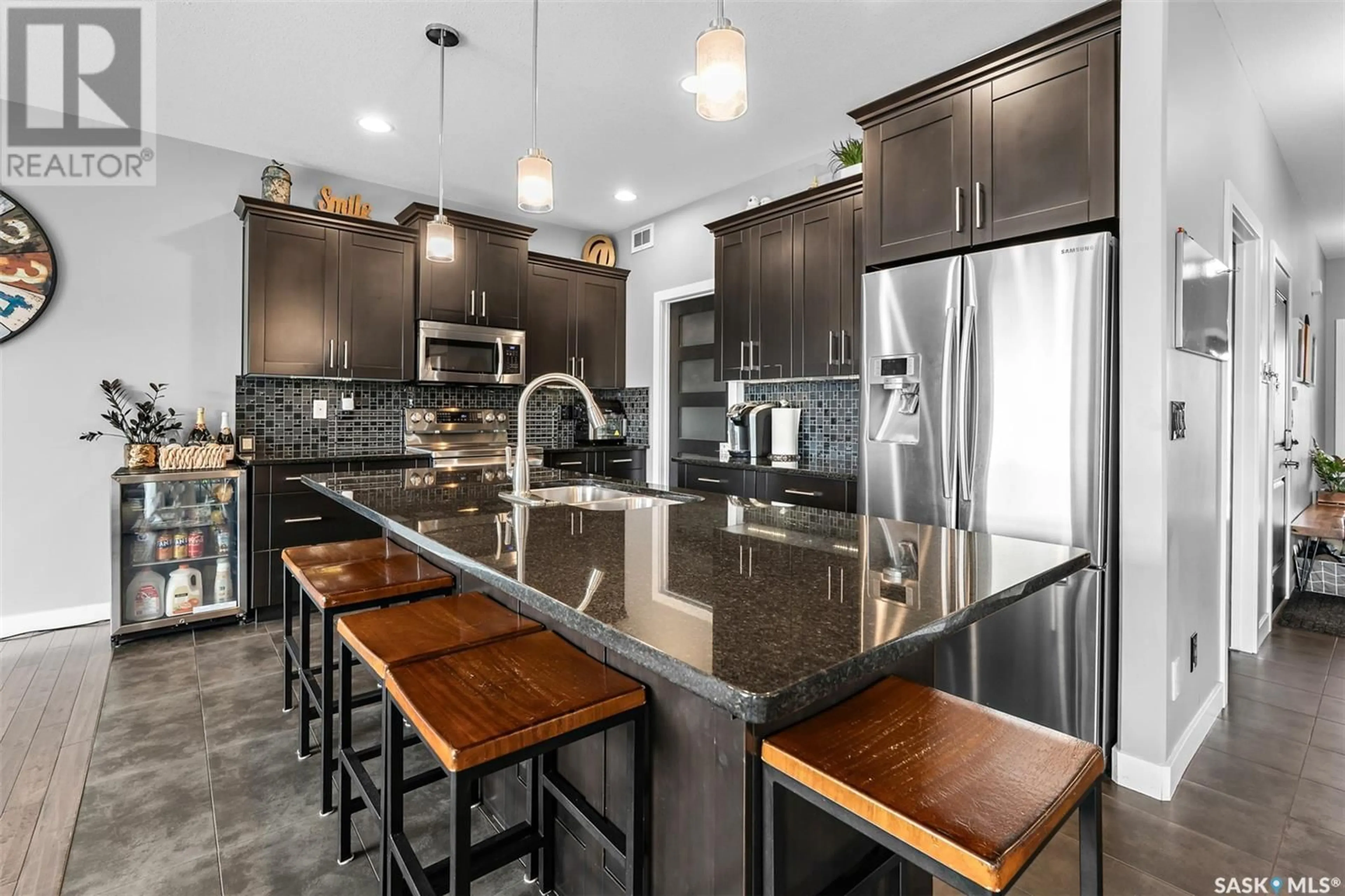 Contemporary kitchen, ceramic/tile floor for 139 JOHNS ROAD, Saskatoon Saskatchewan S7W0L2