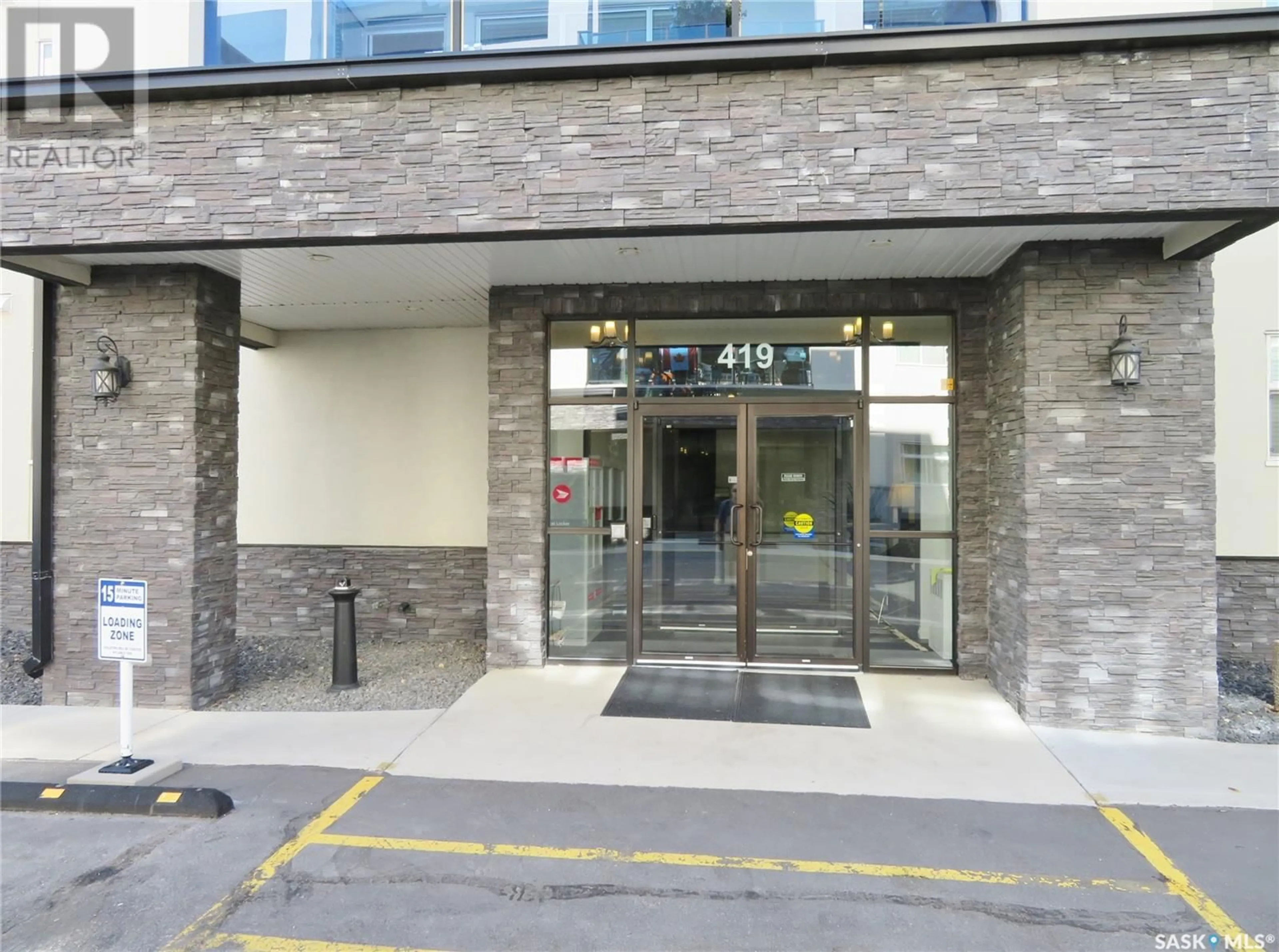 Indoor foyer for 411 419 NELSON ROAD, Saskatoon Saskatchewan S7S1P2