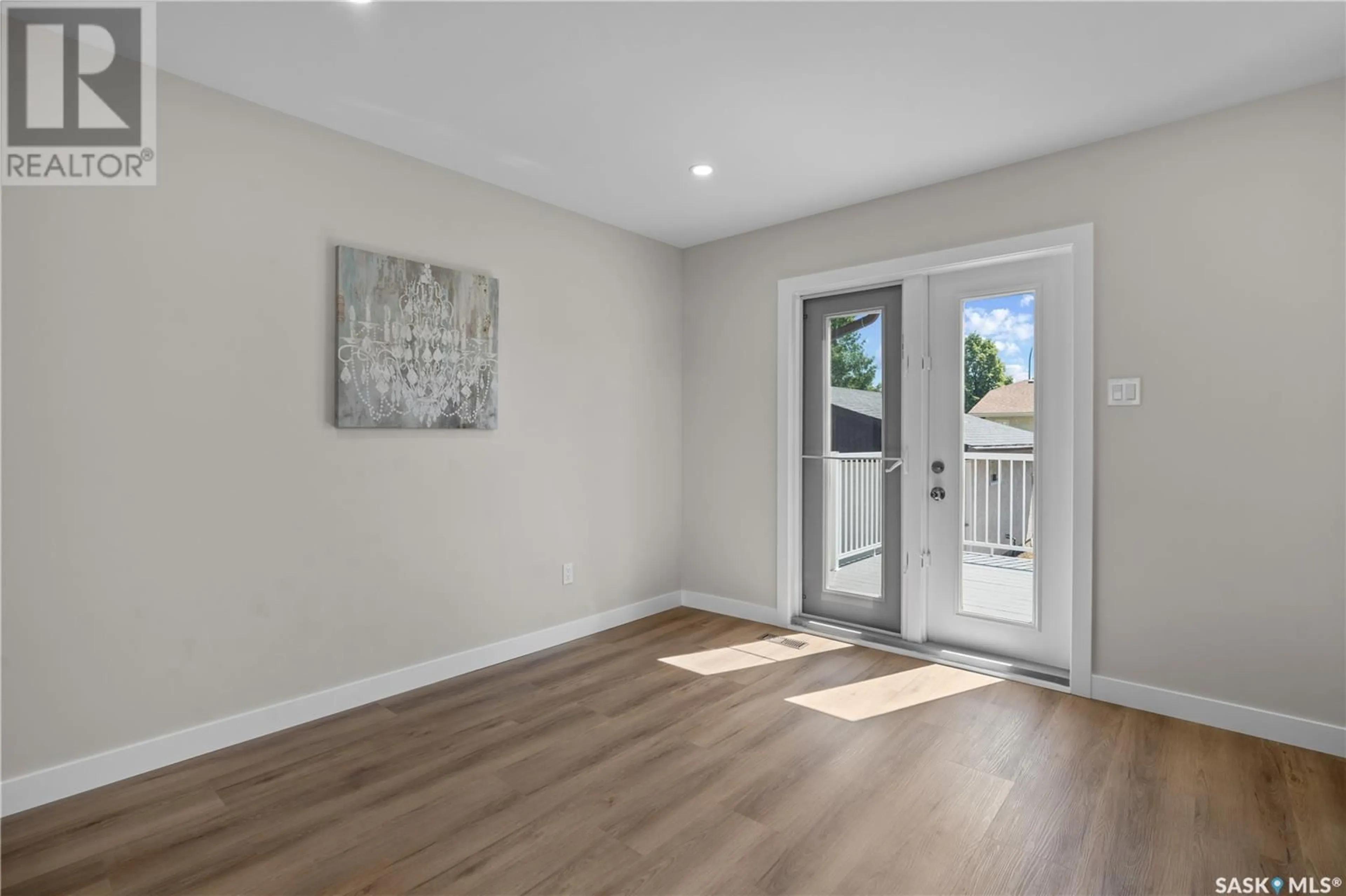 Indoor entryway for 965 DUTKOWSKI CRESCENT, Regina Saskatchewan S4N6X8