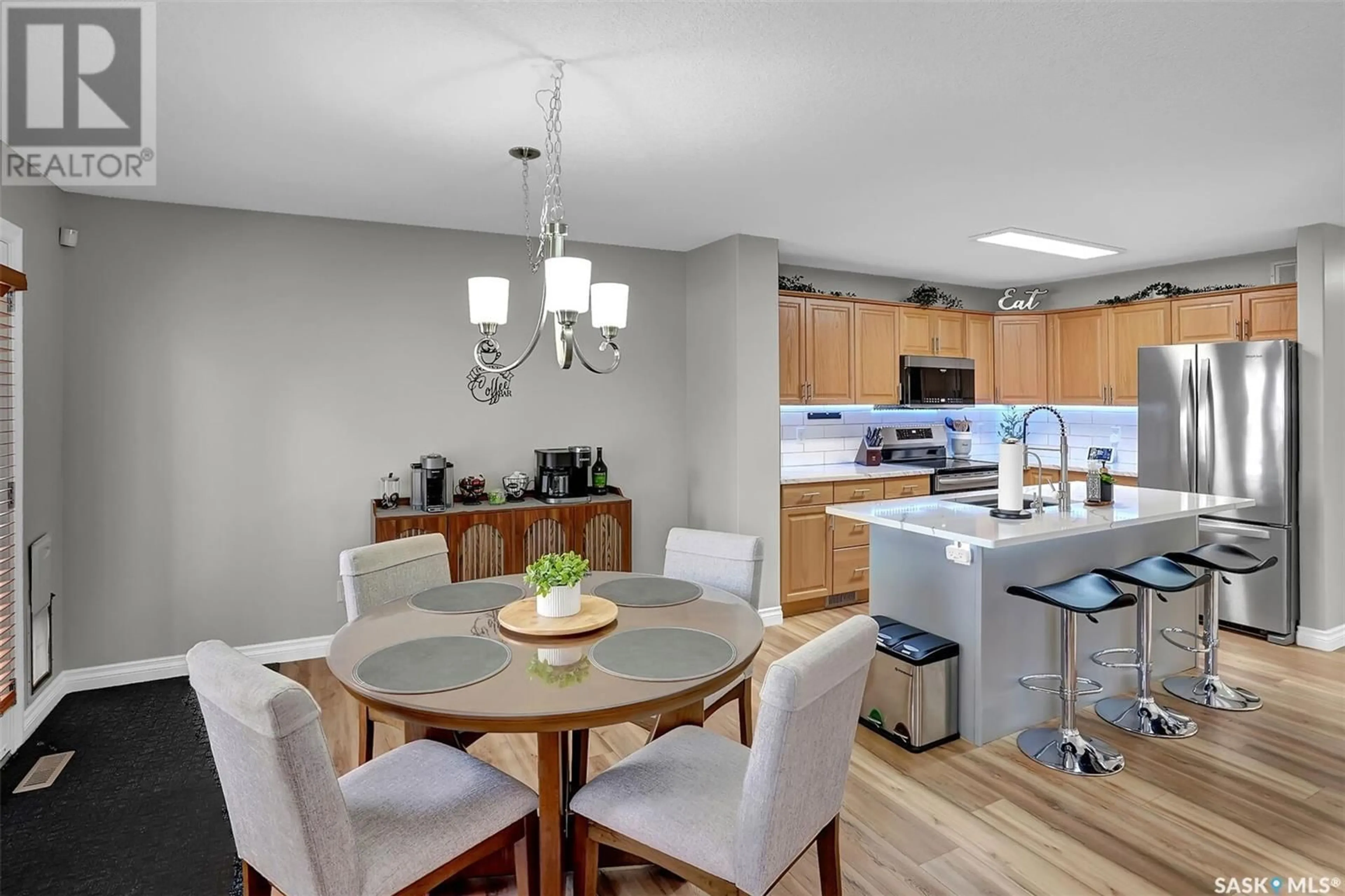 Open concept kitchen, unknown for 4958 WEBSTER CRESCENT, Regina Saskatchewan S4X4T1
