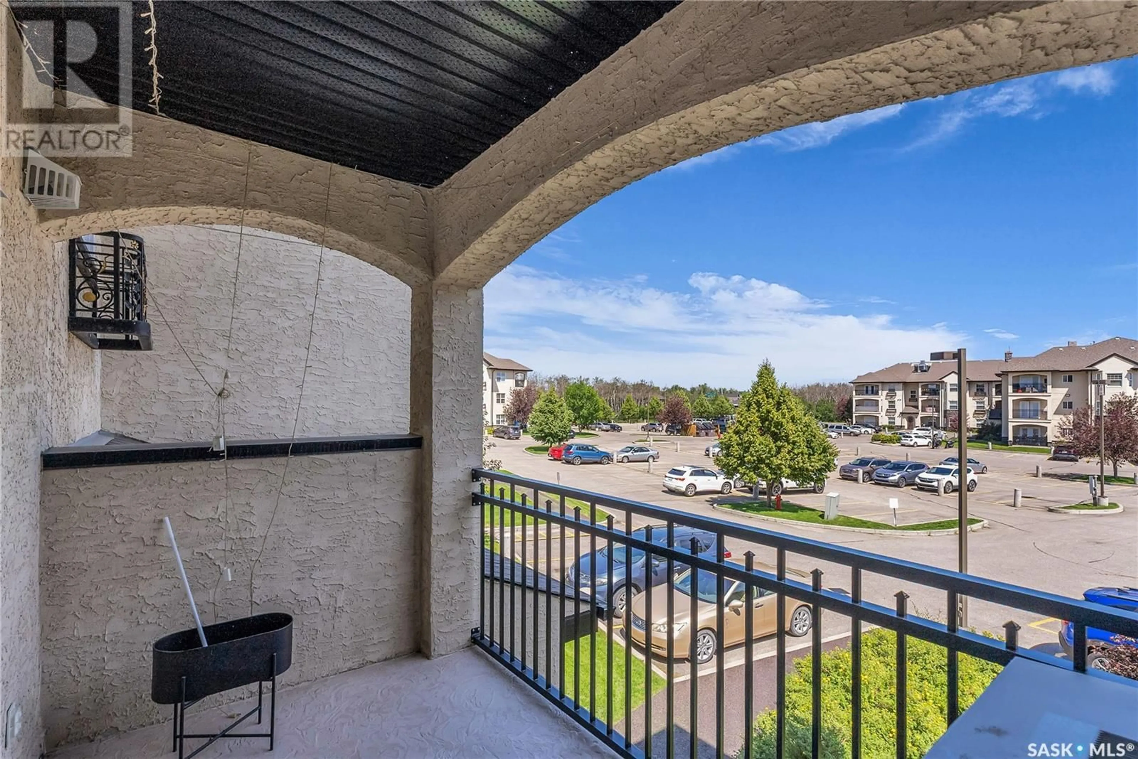 Patio, unknown for 211A HUNTER ROAD, Saskatoon Saskatchewan S7T0J7