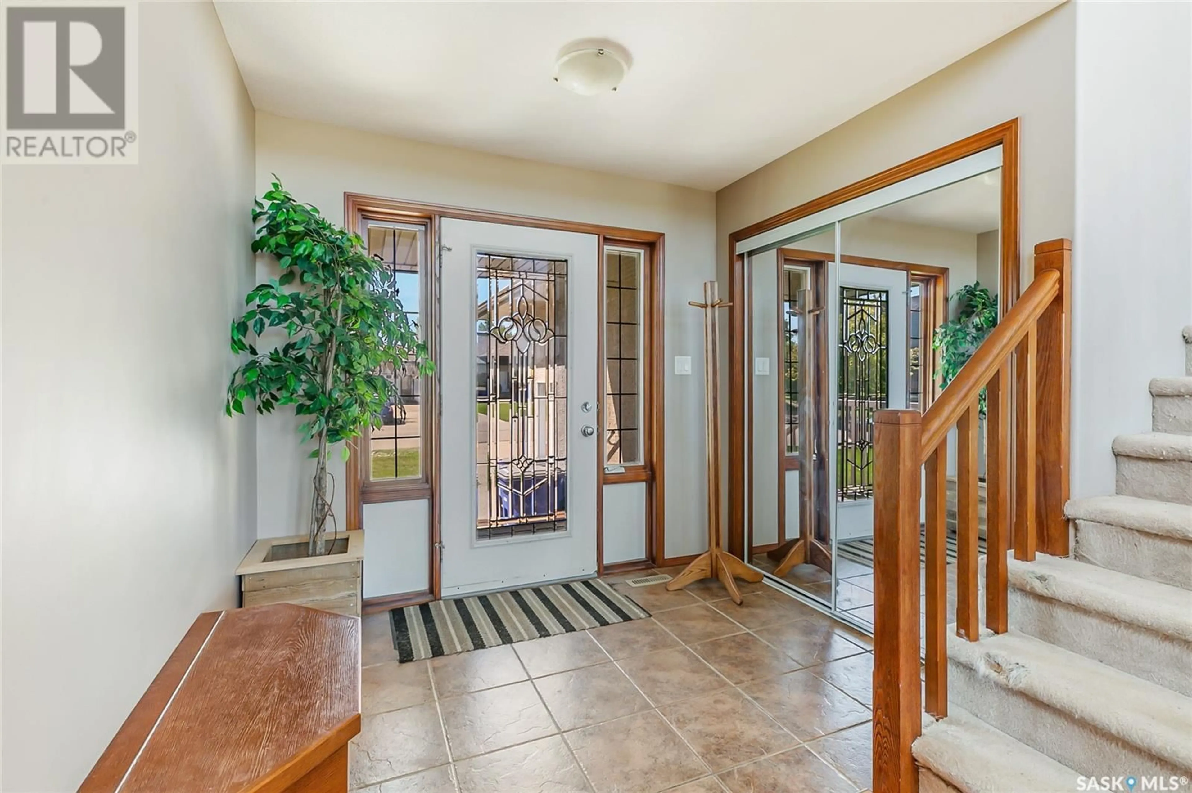Indoor entryway for 40 ROSEWOOD DRIVE, Lumsden Saskatchewan S0G3C0