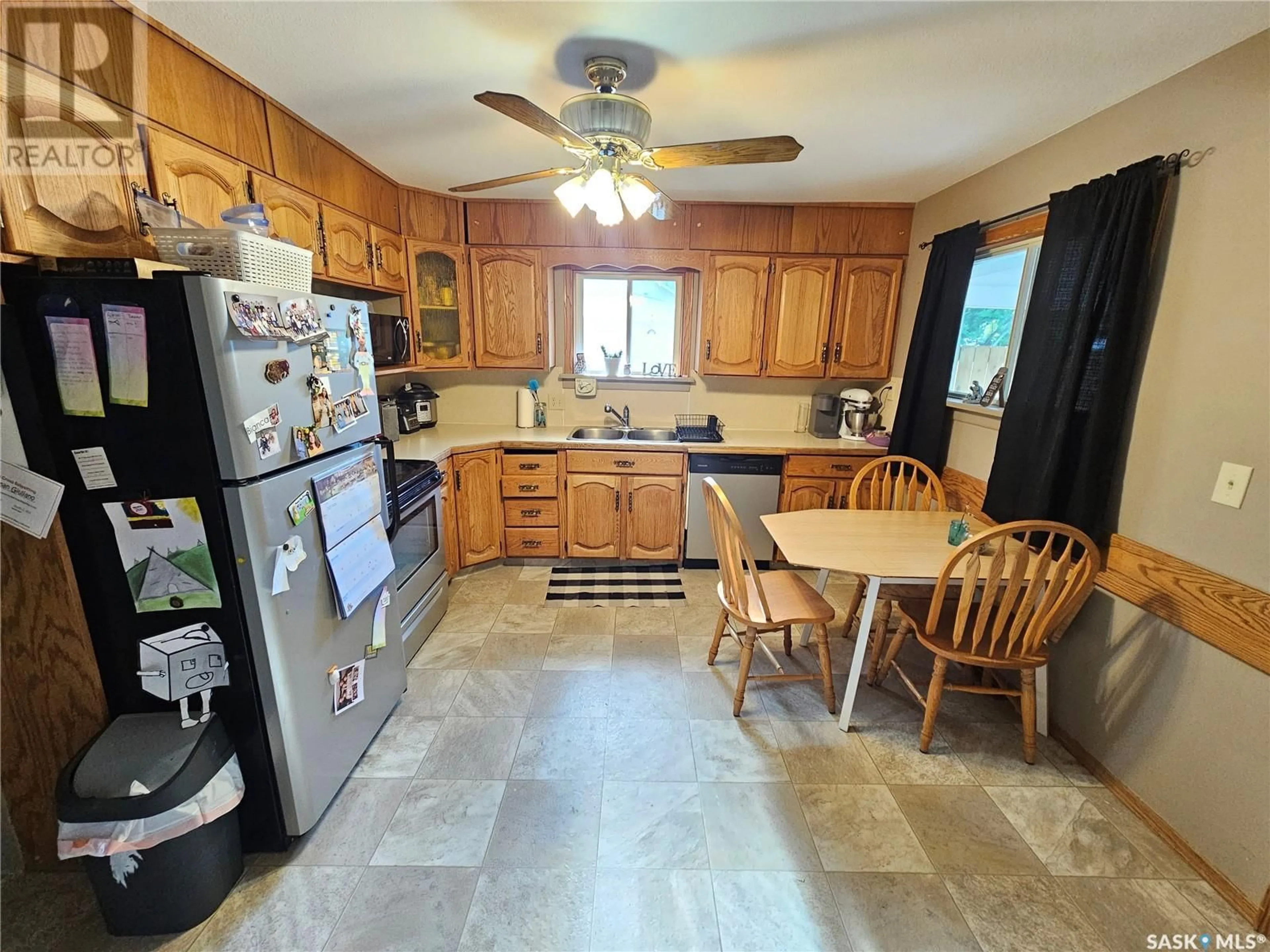 Standard kitchen, ceramic/tile floor for 823 DUFFIELD STREET, Moose Jaw Saskatchewan S6H5J6