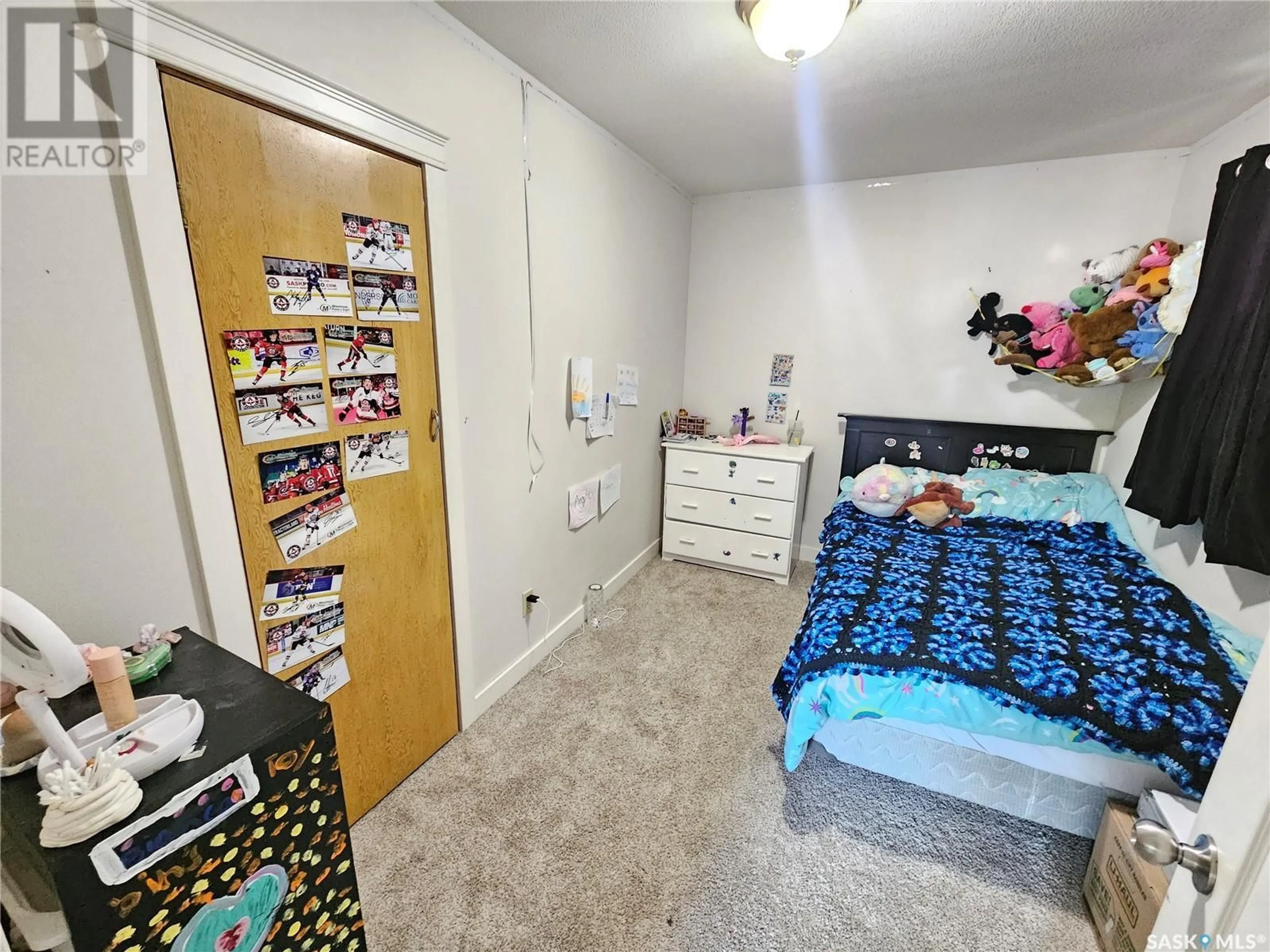 A pic of a room for 823 DUFFIELD STREET, Moose Jaw Saskatchewan S6H5J6