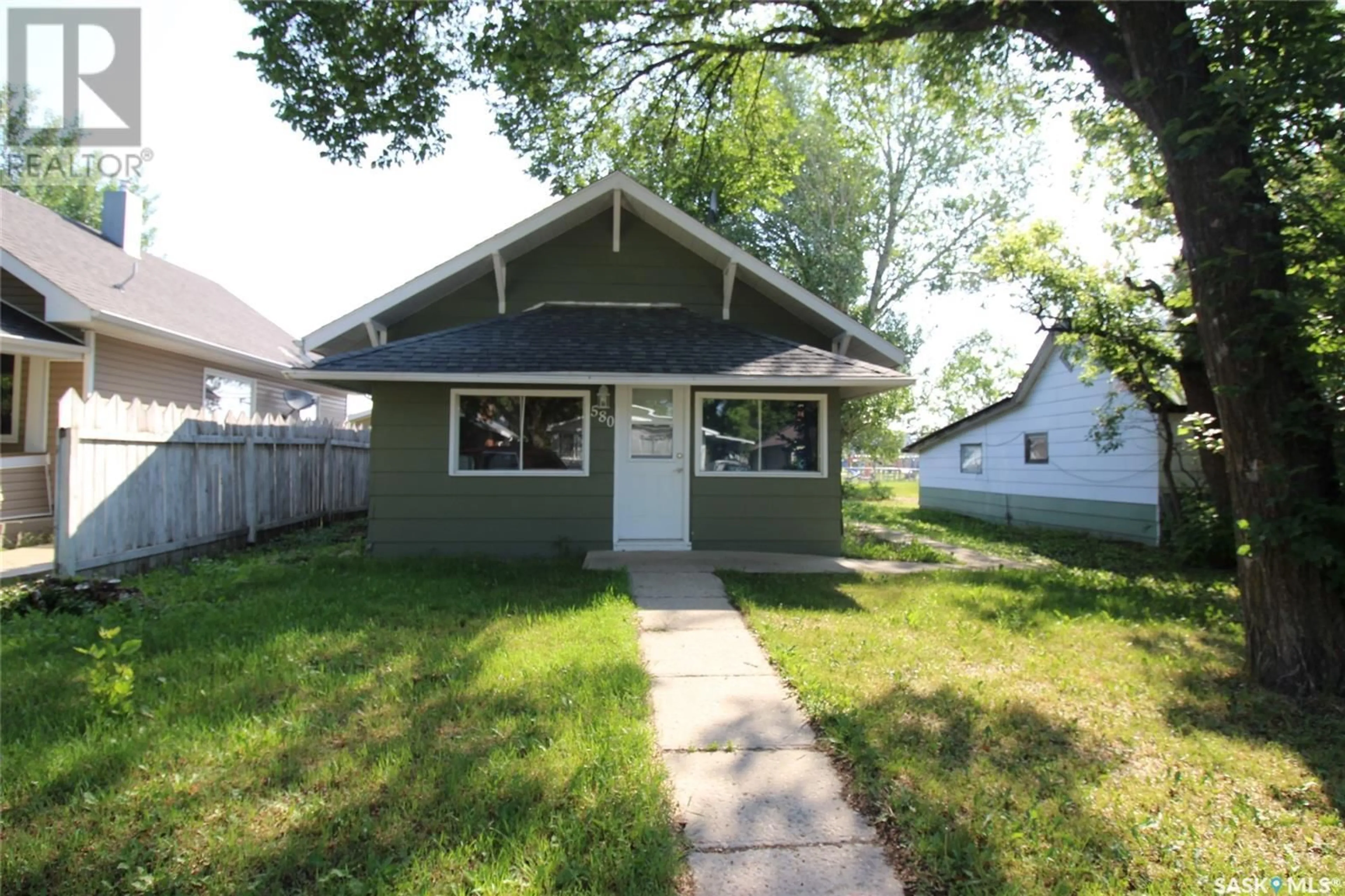 Unknown for 580 3RD STREET, Shaunavon Saskatchewan S0N2M0