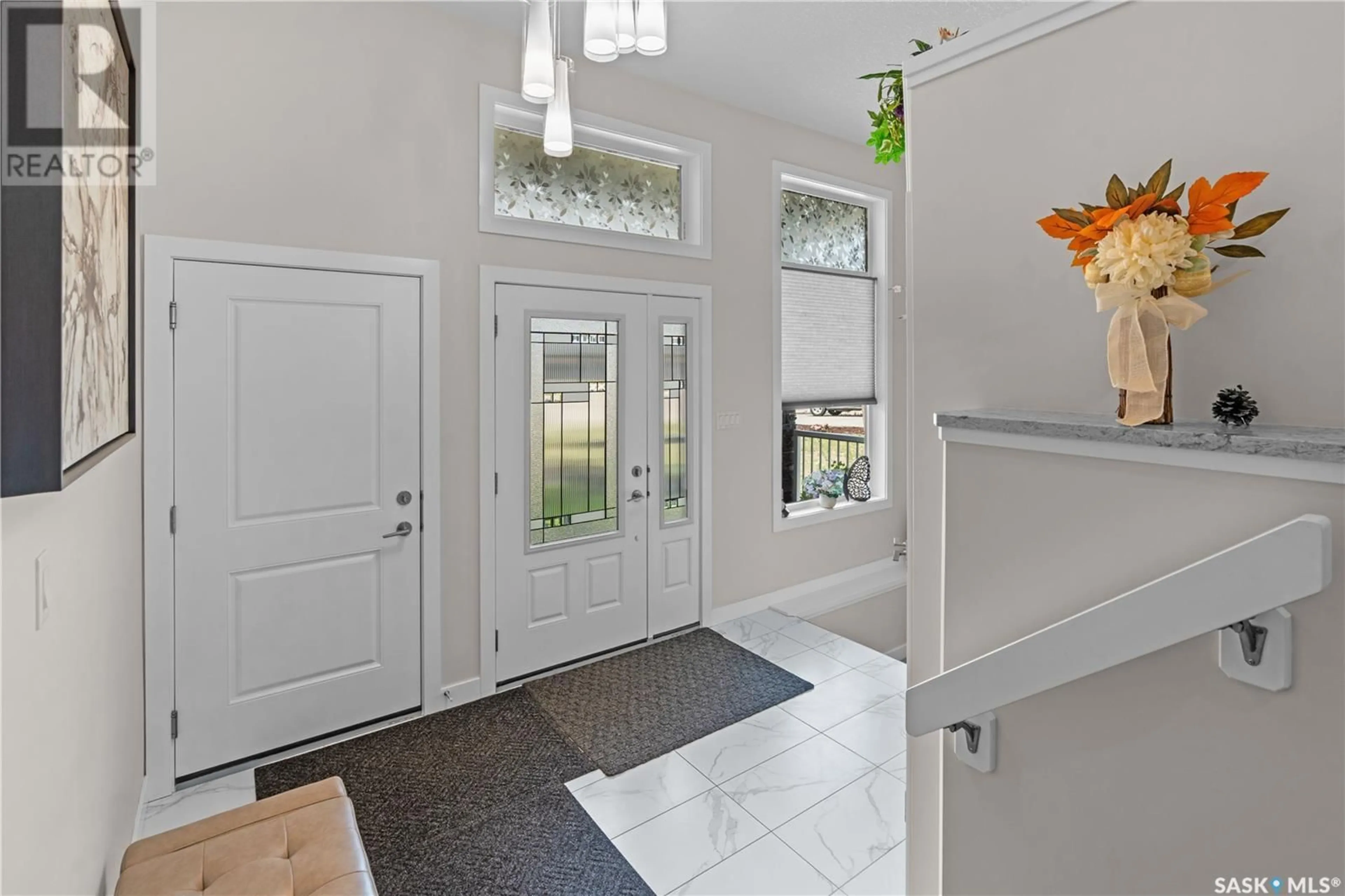 Indoor entryway for 5206 GREEN CRESCENT, Regina Saskatchewan S4V3S9