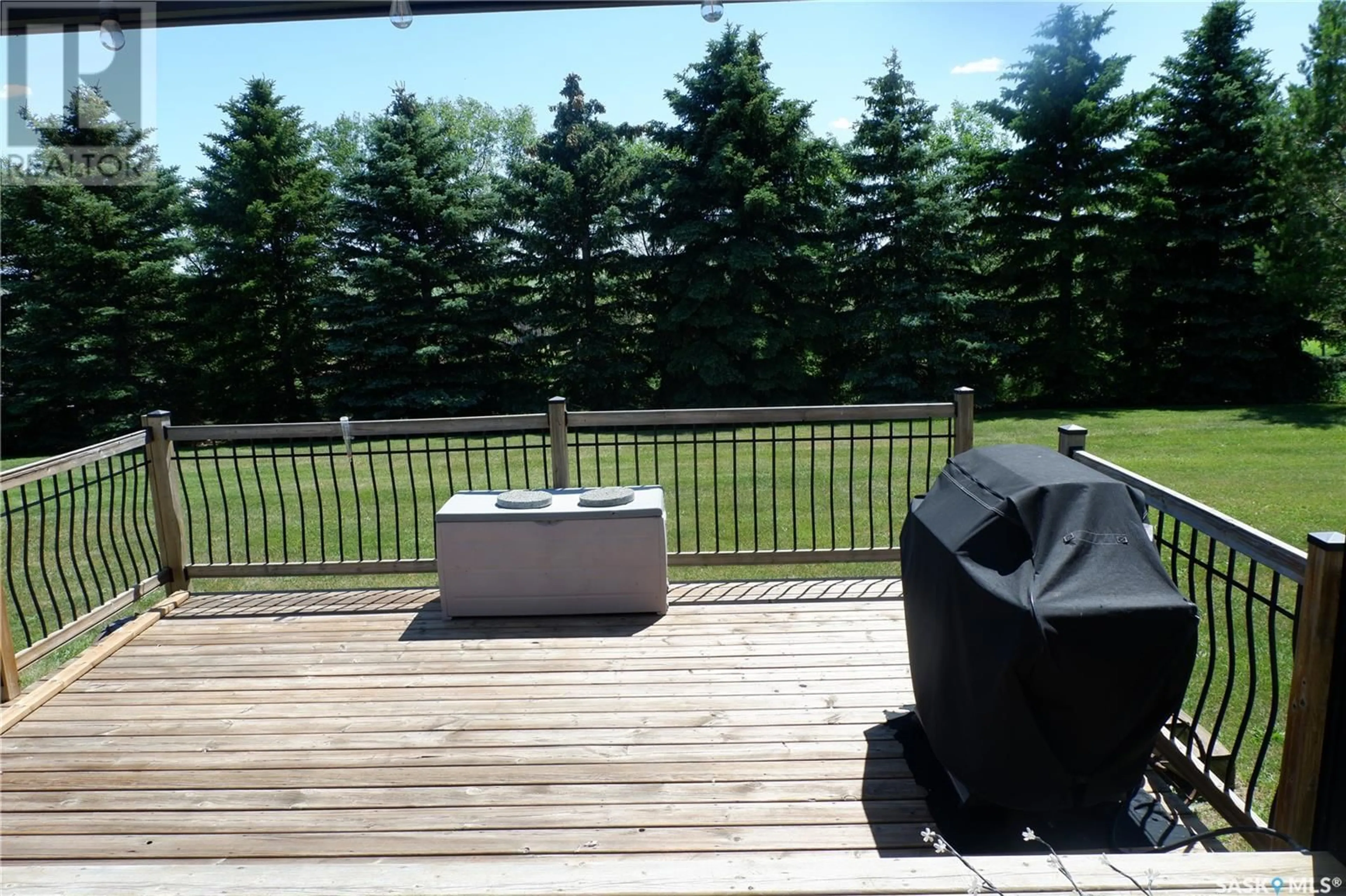 Patio, water/lake/river/ocean view for BONNEAU, Willow Bunch Rm No. 42 Saskatchewan S0H4K0