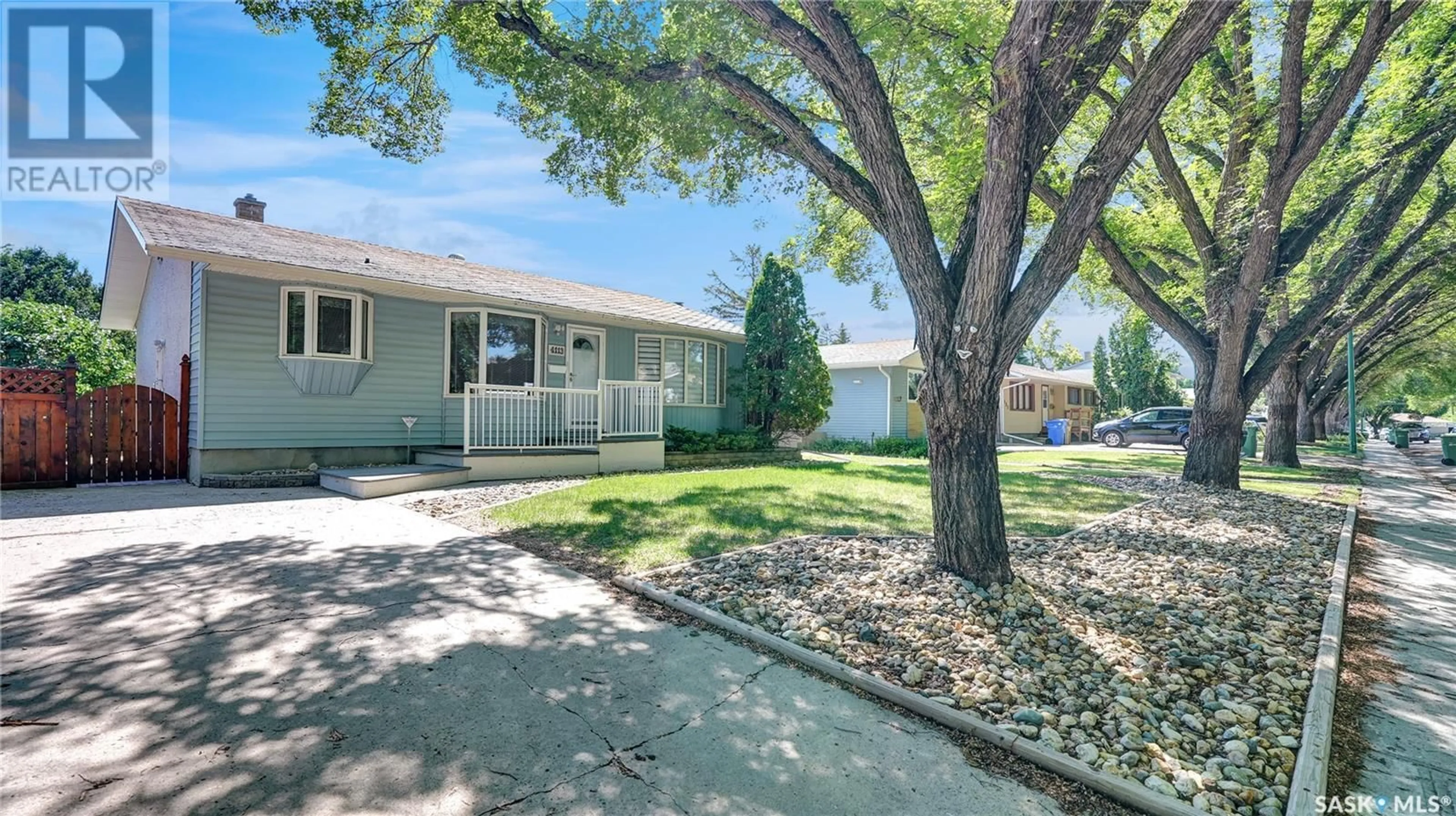 Home with vinyl exterior material, street for 4113 MCTAVISH STREET, Regina Saskatchewan S4S3M7
