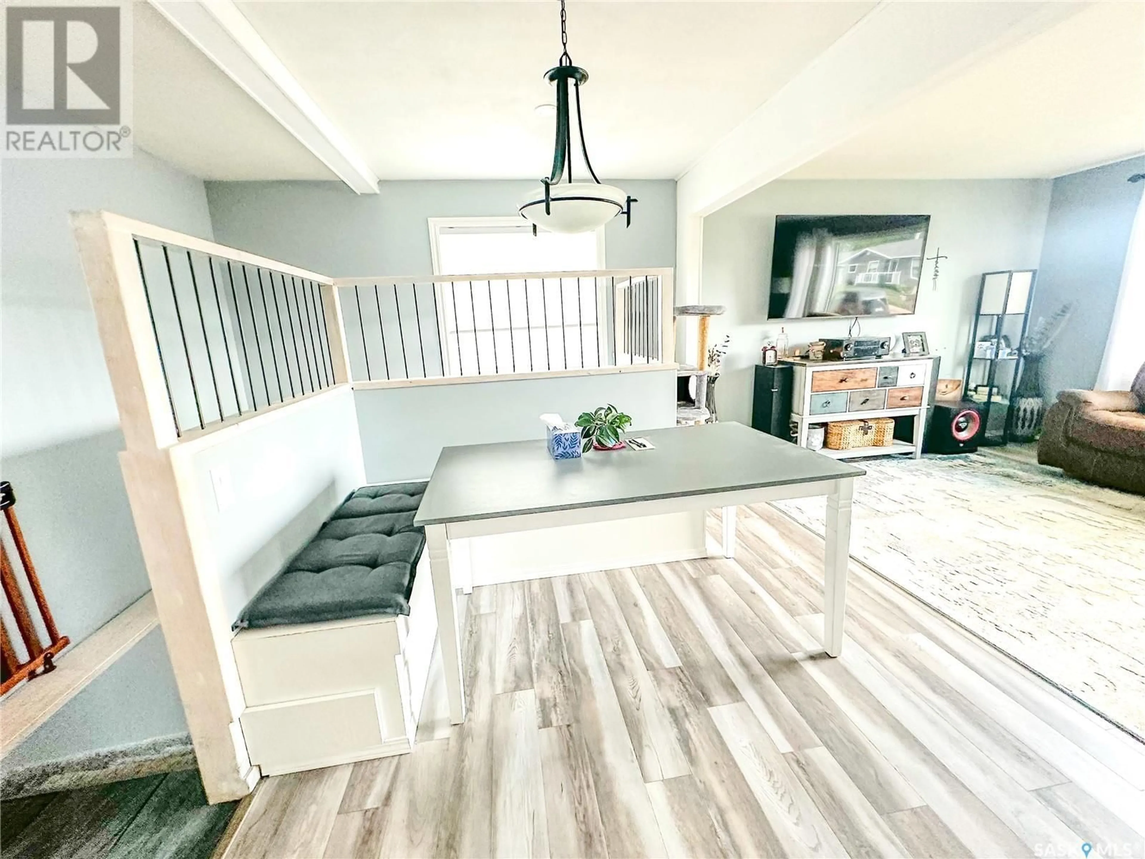 Indoor entryway for 1041 CARLTON DRIVE, Esterhazy Saskatchewan S0A0X0