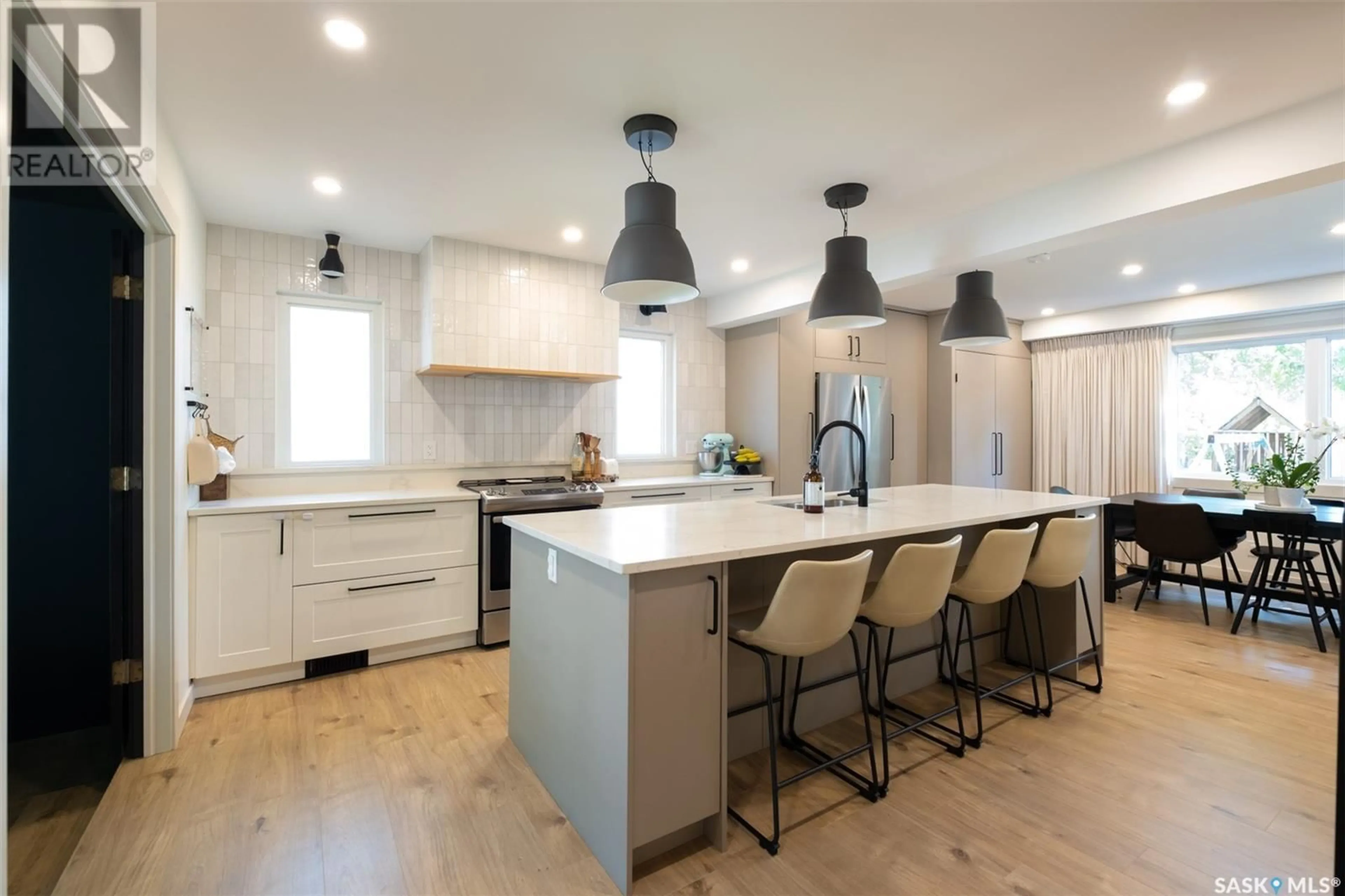 Open concept kitchen, unknown for 114 METCALFE ROAD, Regina Saskatchewan S4V0H8