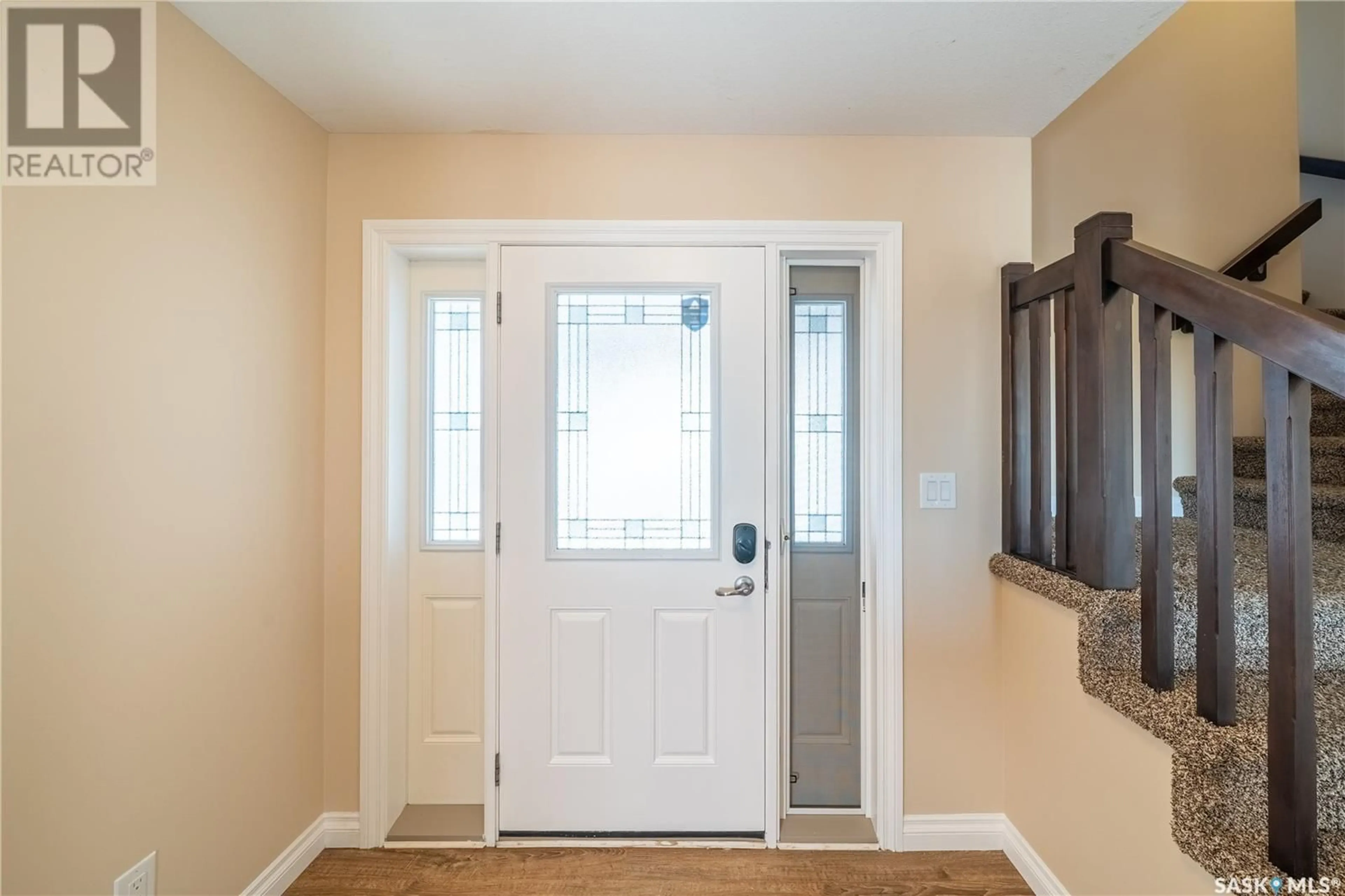 Indoor entryway for 5677 GLIDE CRESCENT, Regina Saskatchewan S4W0P1