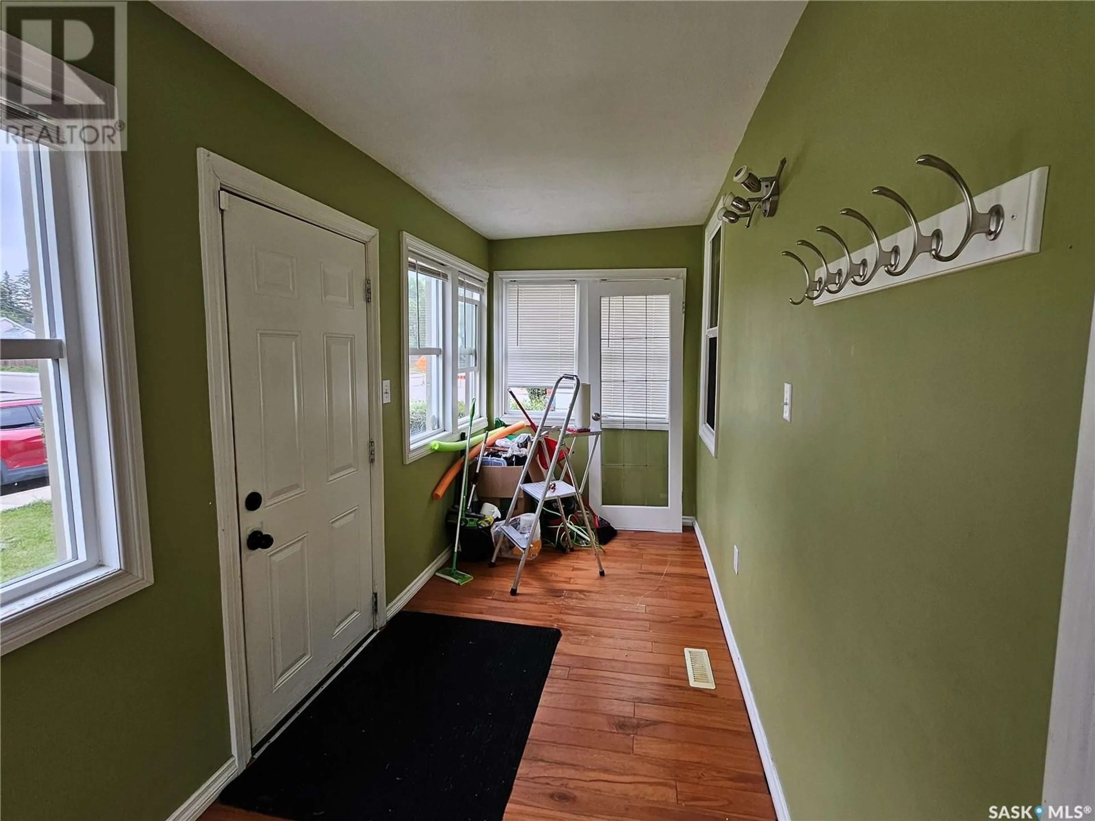 Indoor entryway for 2176 LINDSAY STREET, Regina Saskatchewan S4N3B9