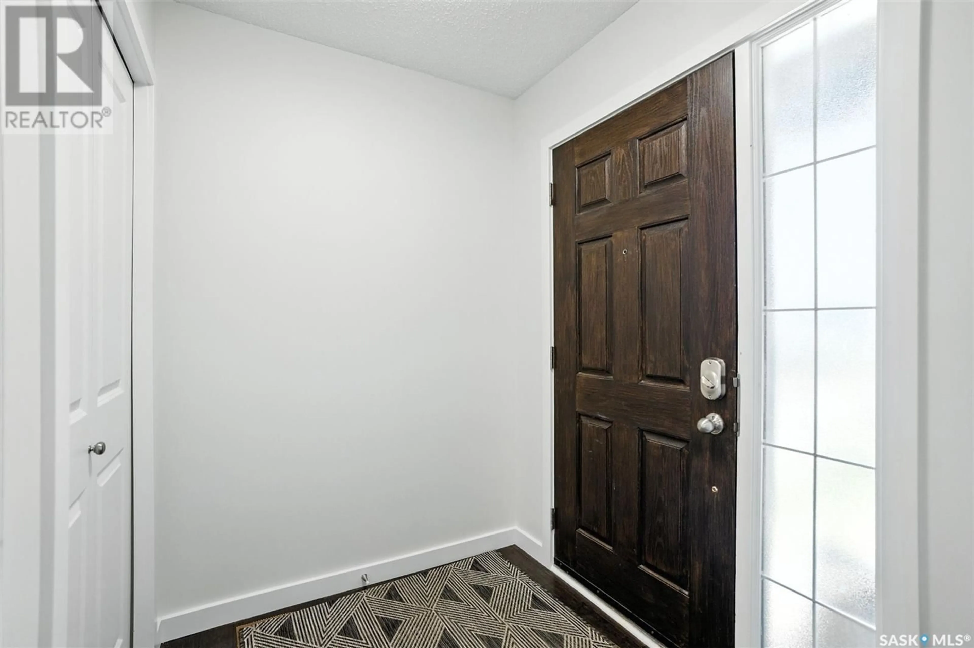 Indoor entryway for 410 - 303 LEDINGHAM WAY, Saskatoon Saskatchewan S7V0C4