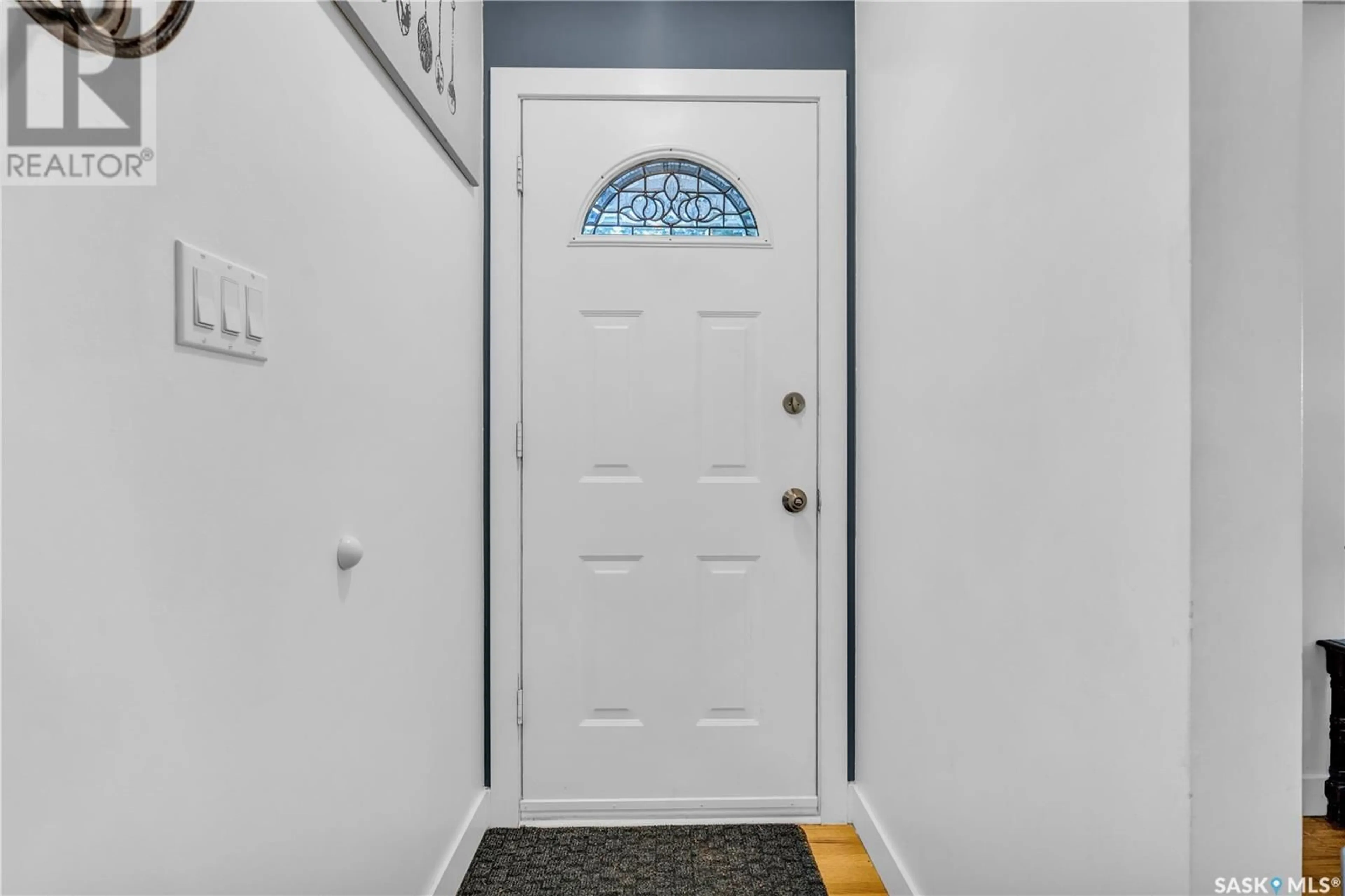 Indoor entryway for 3322 HARRINGTON STREET, Saskatoon Saskatchewan S7H3Y1