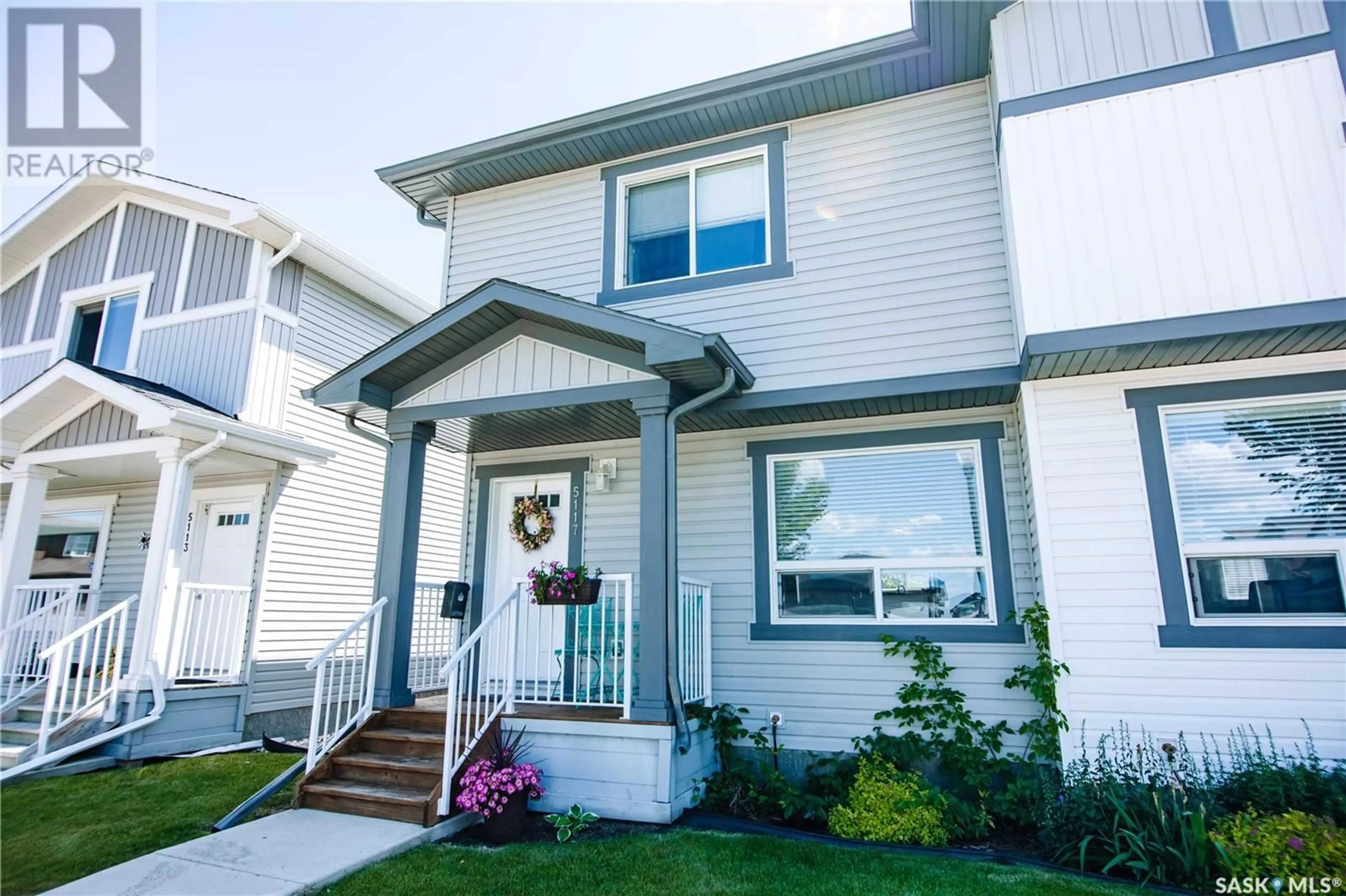 Home with vinyl exterior material, street for 5117 BEACON WAY, Regina Saskatchewan S4W0H8