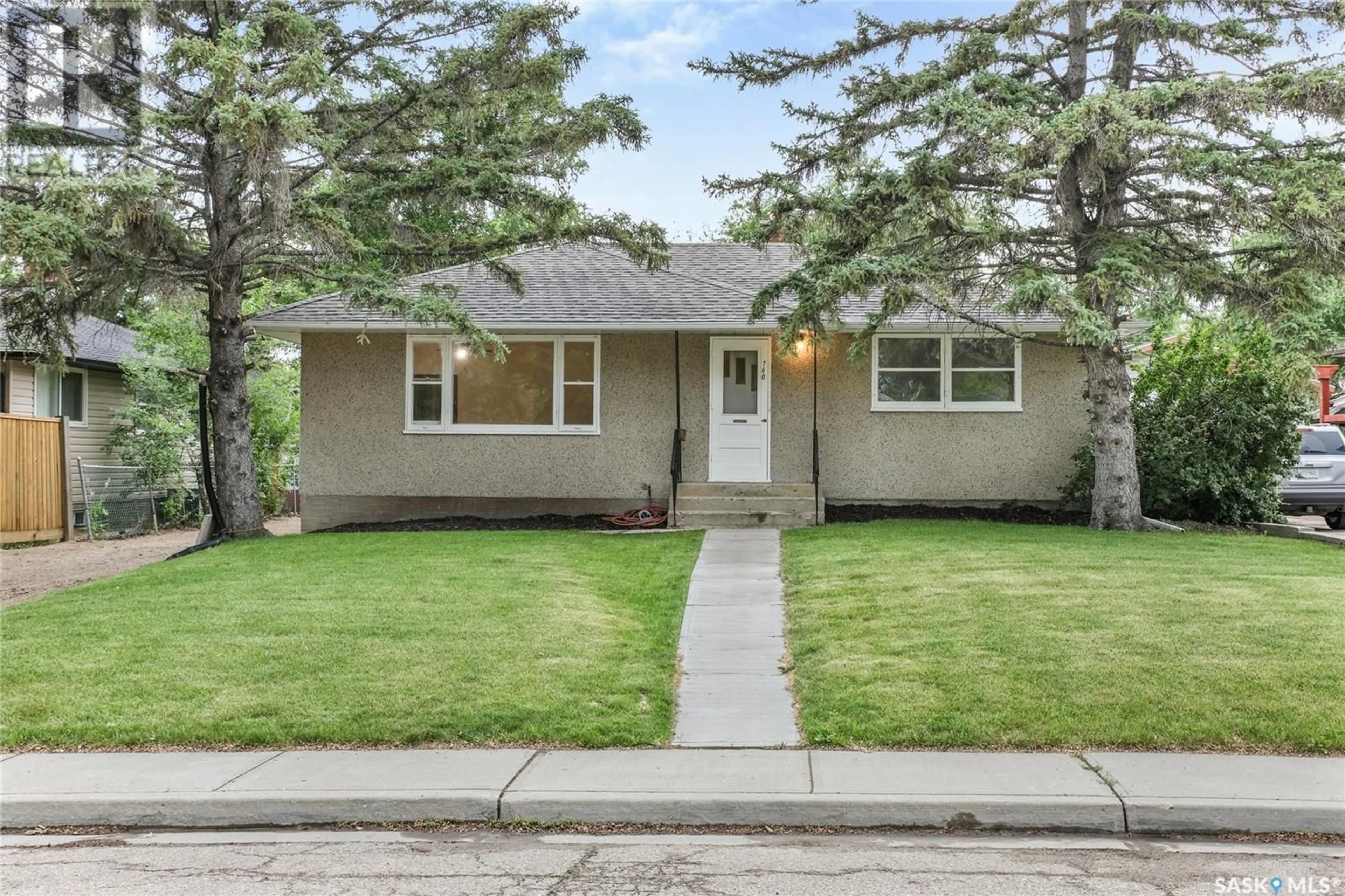 Home with vinyl exterior material, street for 760 HORACE STREET, Regina Saskatchewan S4S6B4