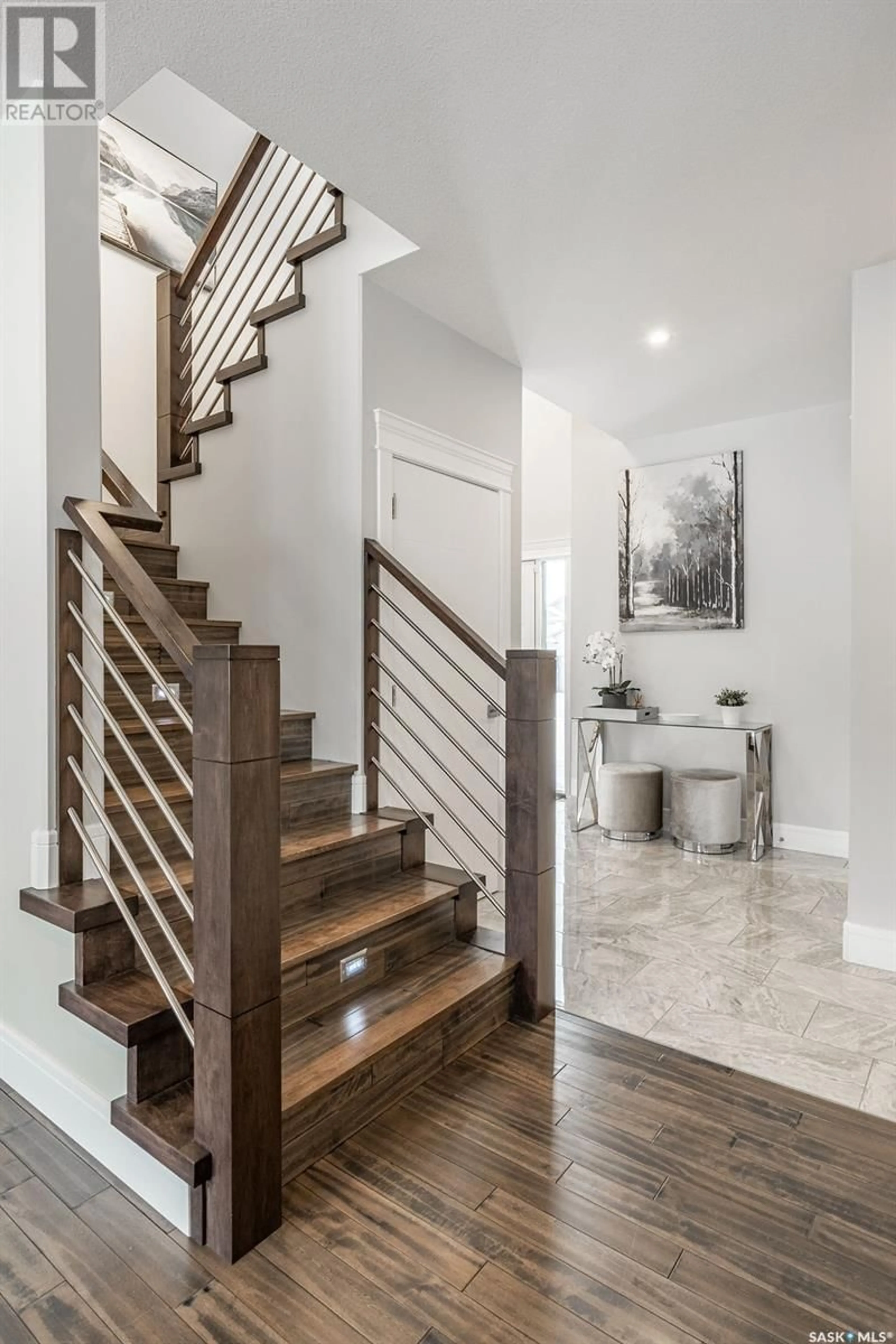 Stairs for 515 KENASCHUK WAY, Saskatoon Saskatchewan S7W0C2