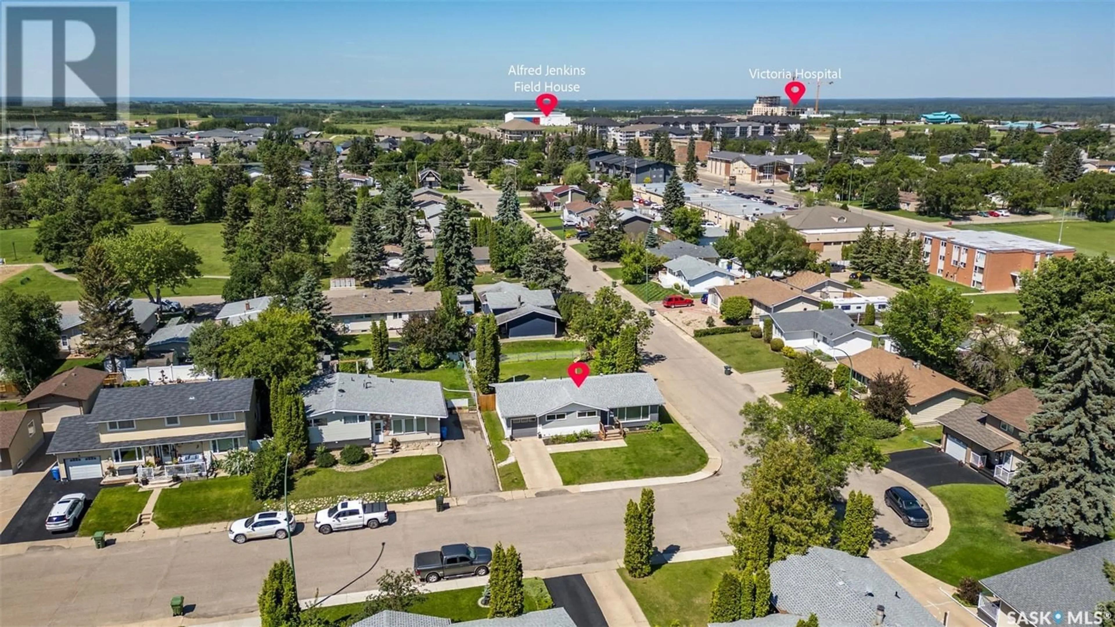 A pic from outside/outdoor area/front of a property/back of a property/a pic from drone, unknown for 567 LAURIER DRIVE, Prince Albert Saskatchewan S6V5M4