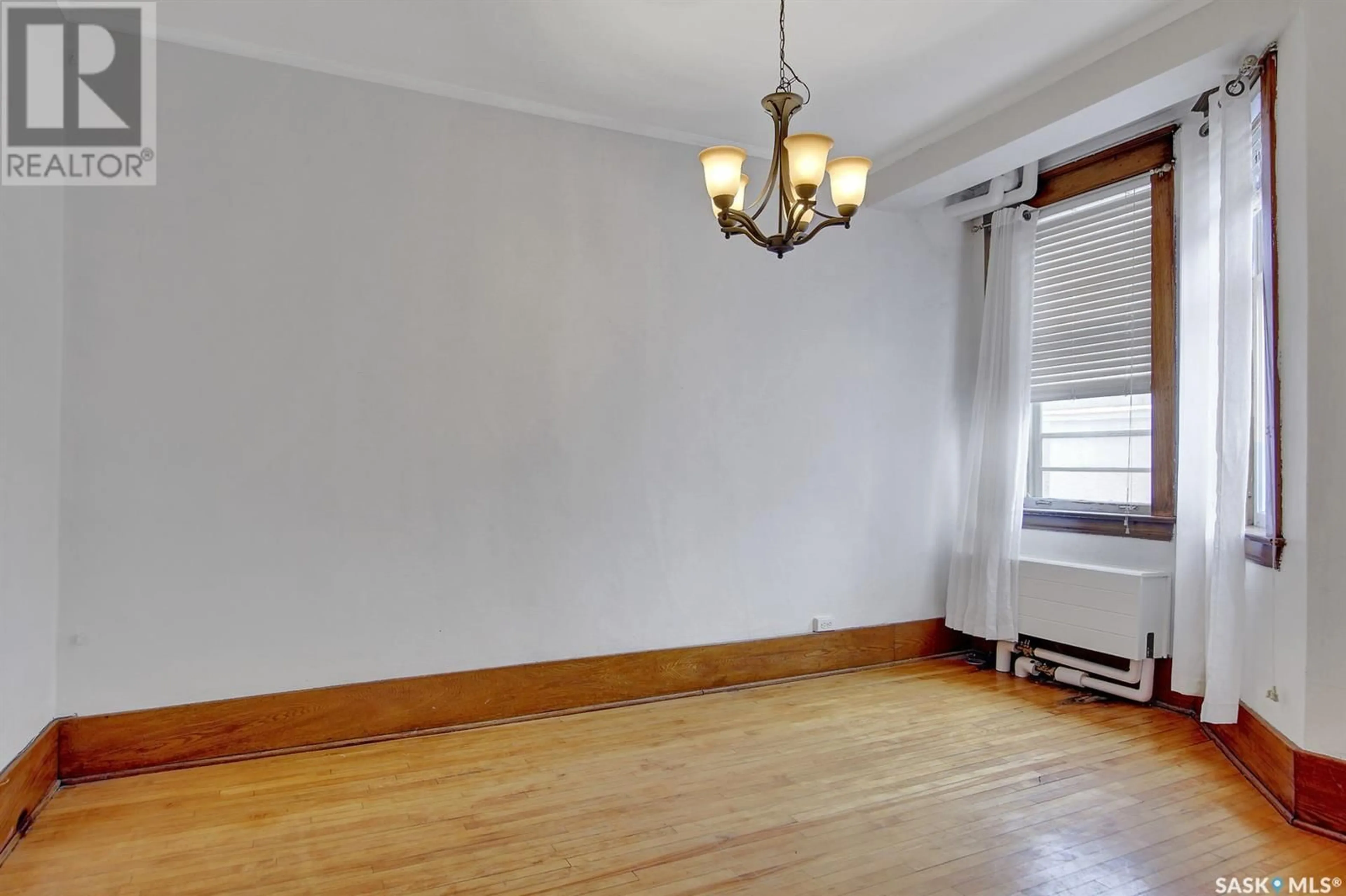 A pic of a room for 10 - 2201 14TH AVENUE, Regina Saskatchewan S4P2K9
